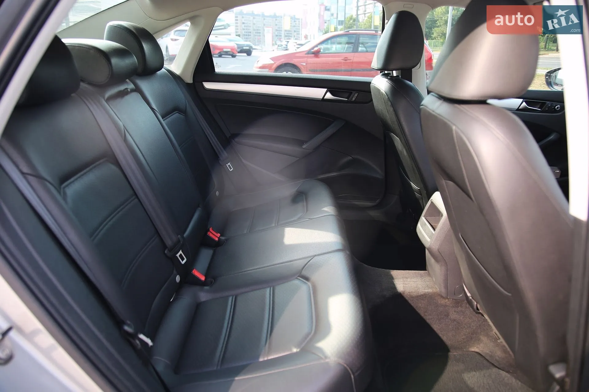 2011 Volkswagen Passat - мініатюра 9