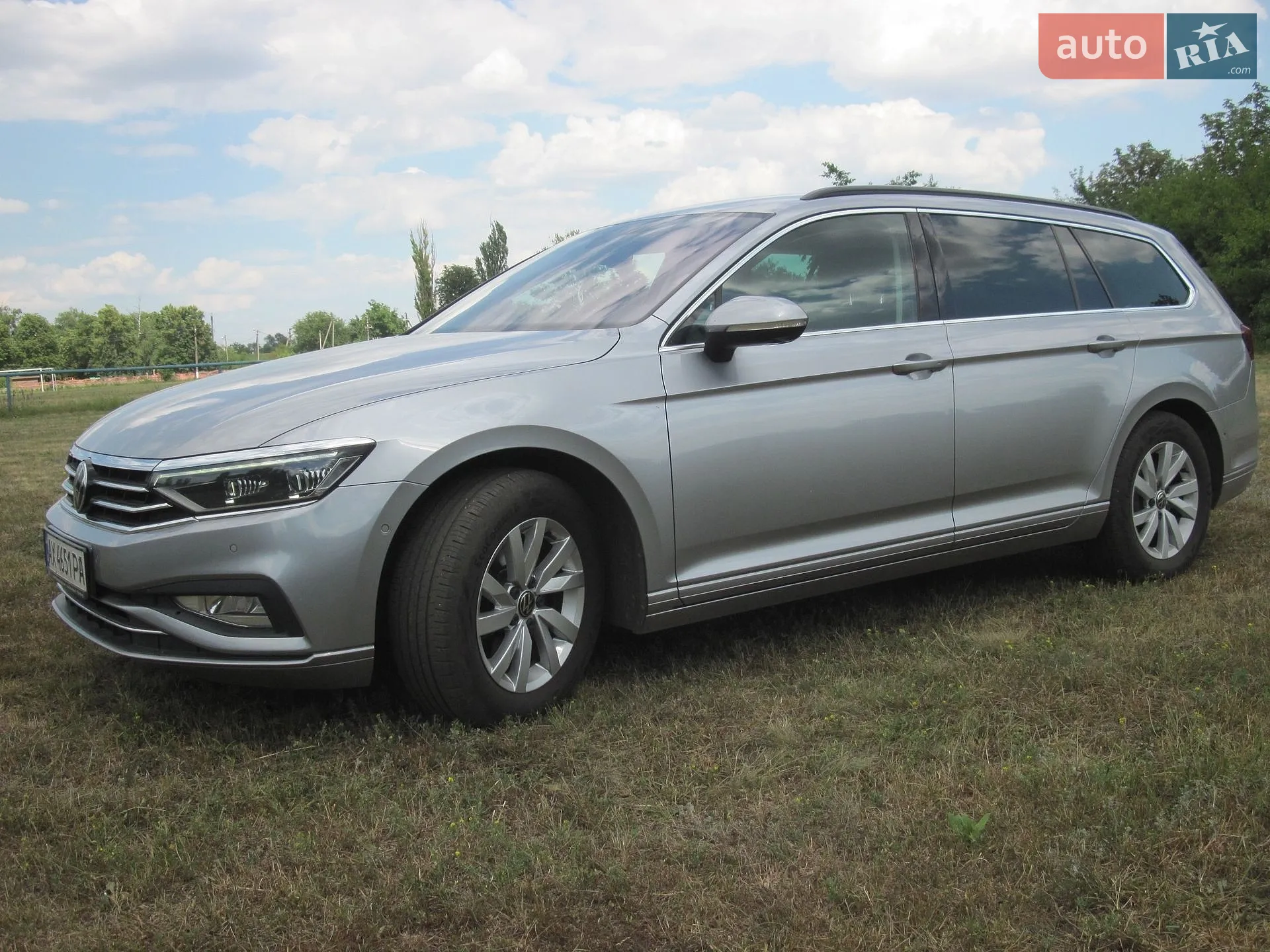 Volkswagen Passat 2022 VIN WVWZZZ3CZNE077755 фото оголошення 2 з 20