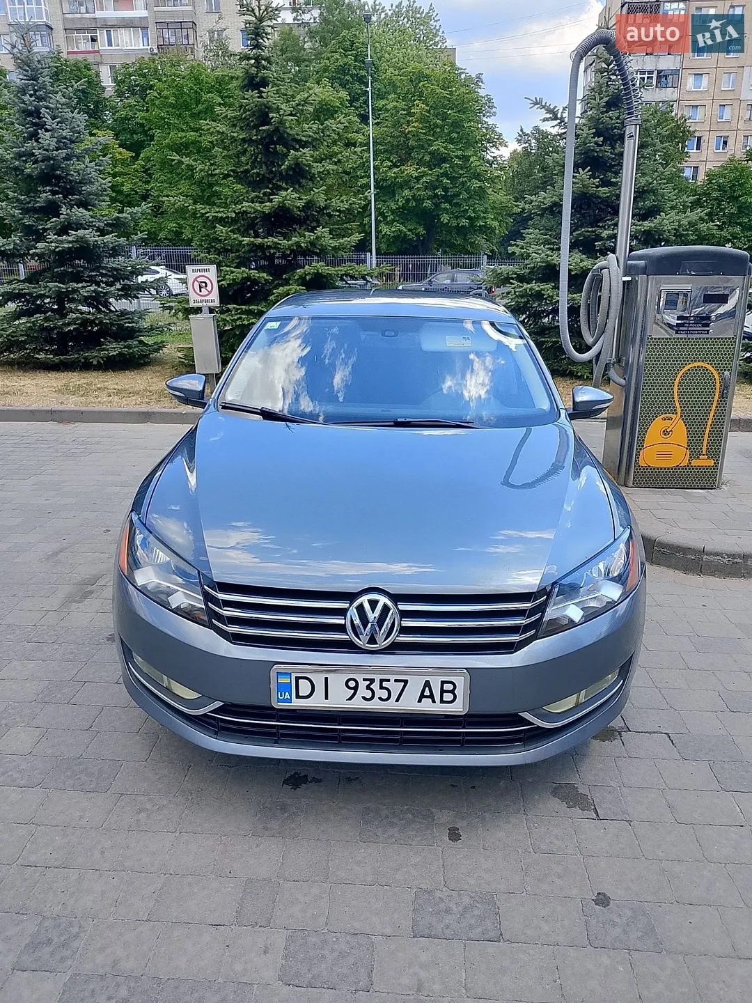 2011 Volkswagen Passat - мініатюра 2