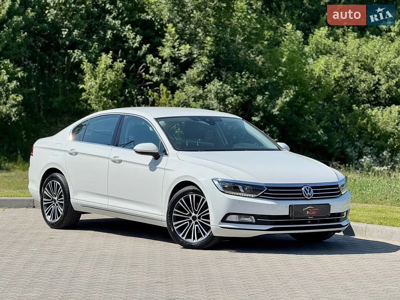 2016 Volkswagen Passat - мініатюра 18