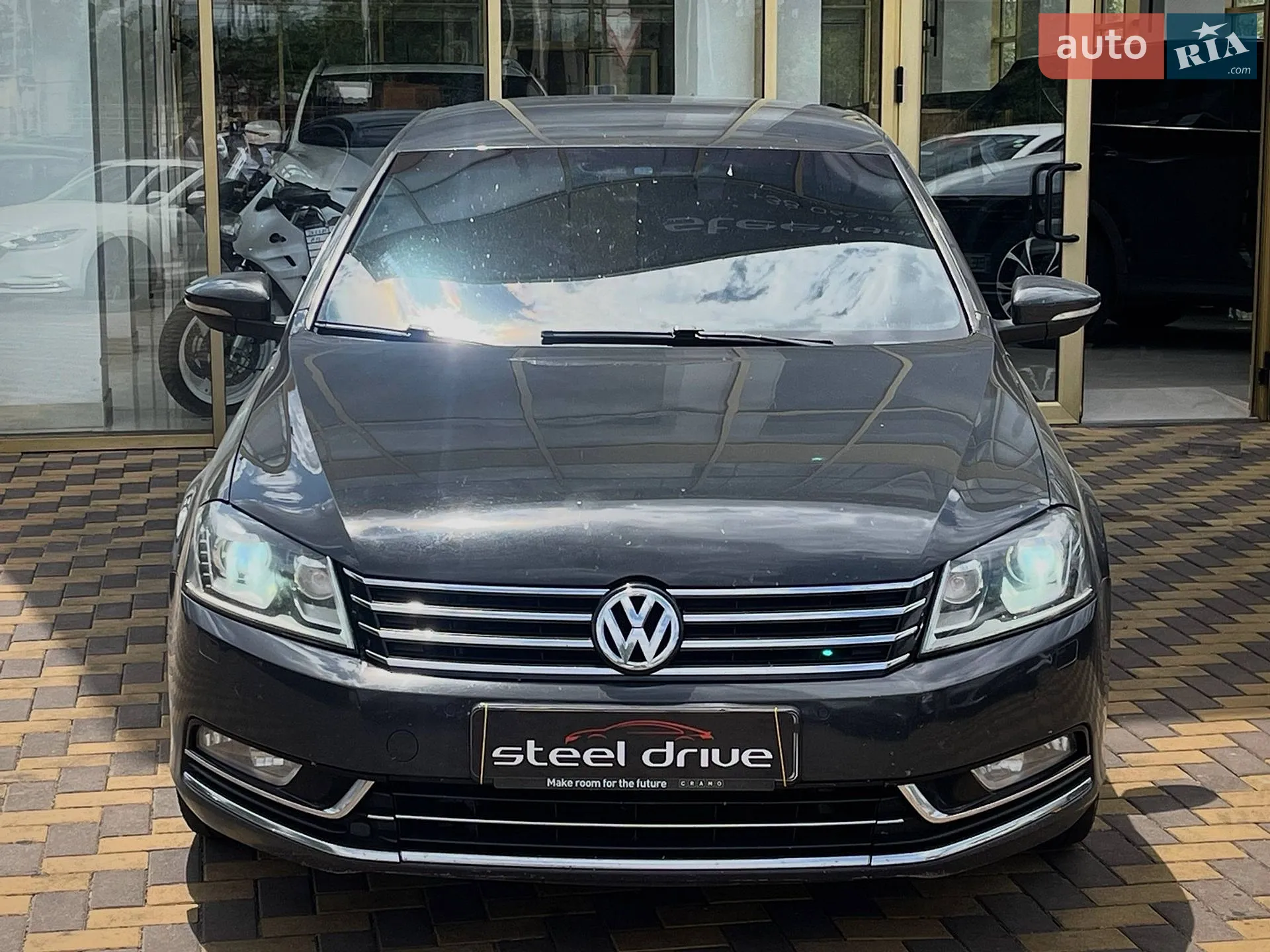 2011 Volkswagen Passat - мініатюра 2
