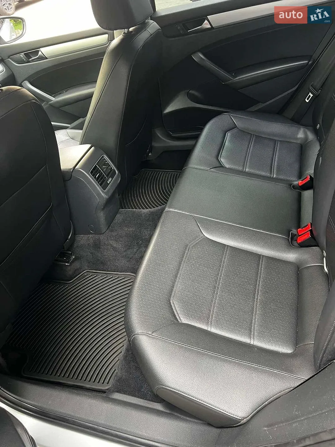 2012 Volkswagen Passat - мініатюра 14