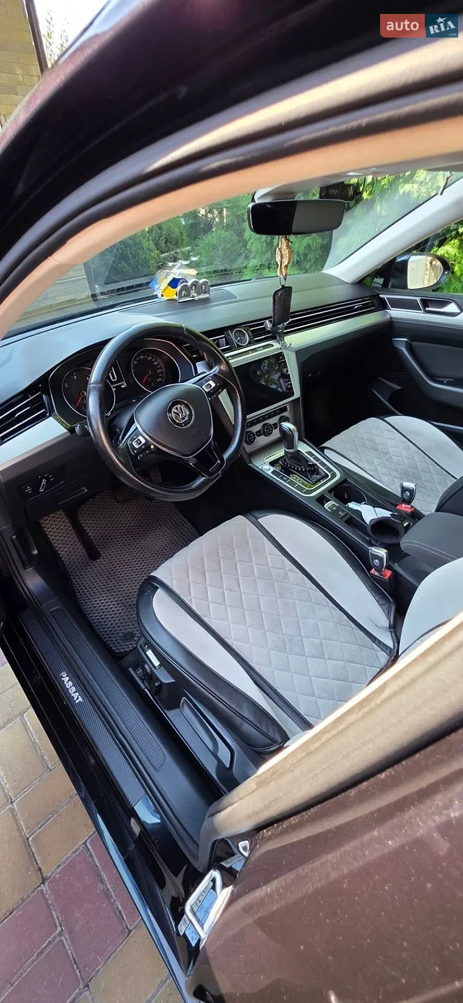 2017 Volkswagen Passat - мініатюра 8