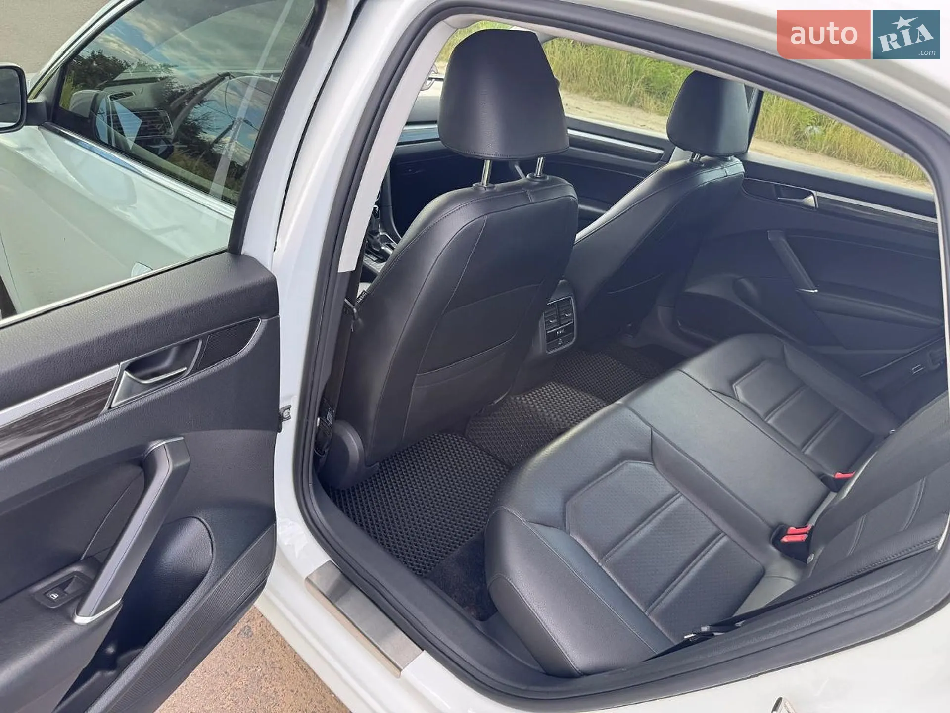 2018 Volkswagen Passat - мініатюра 10