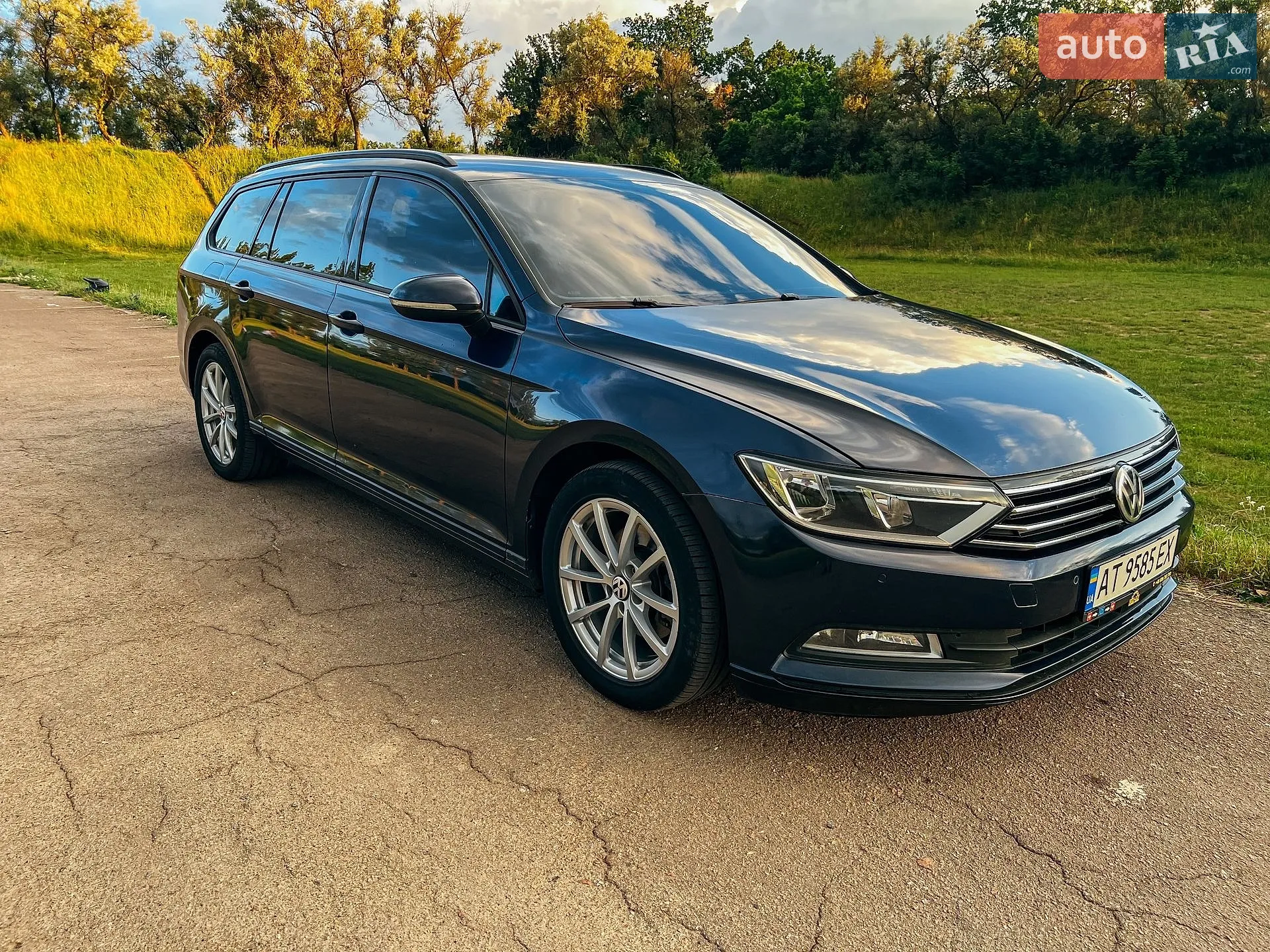 2015 Volkswagen Passat - мініатюра 2
