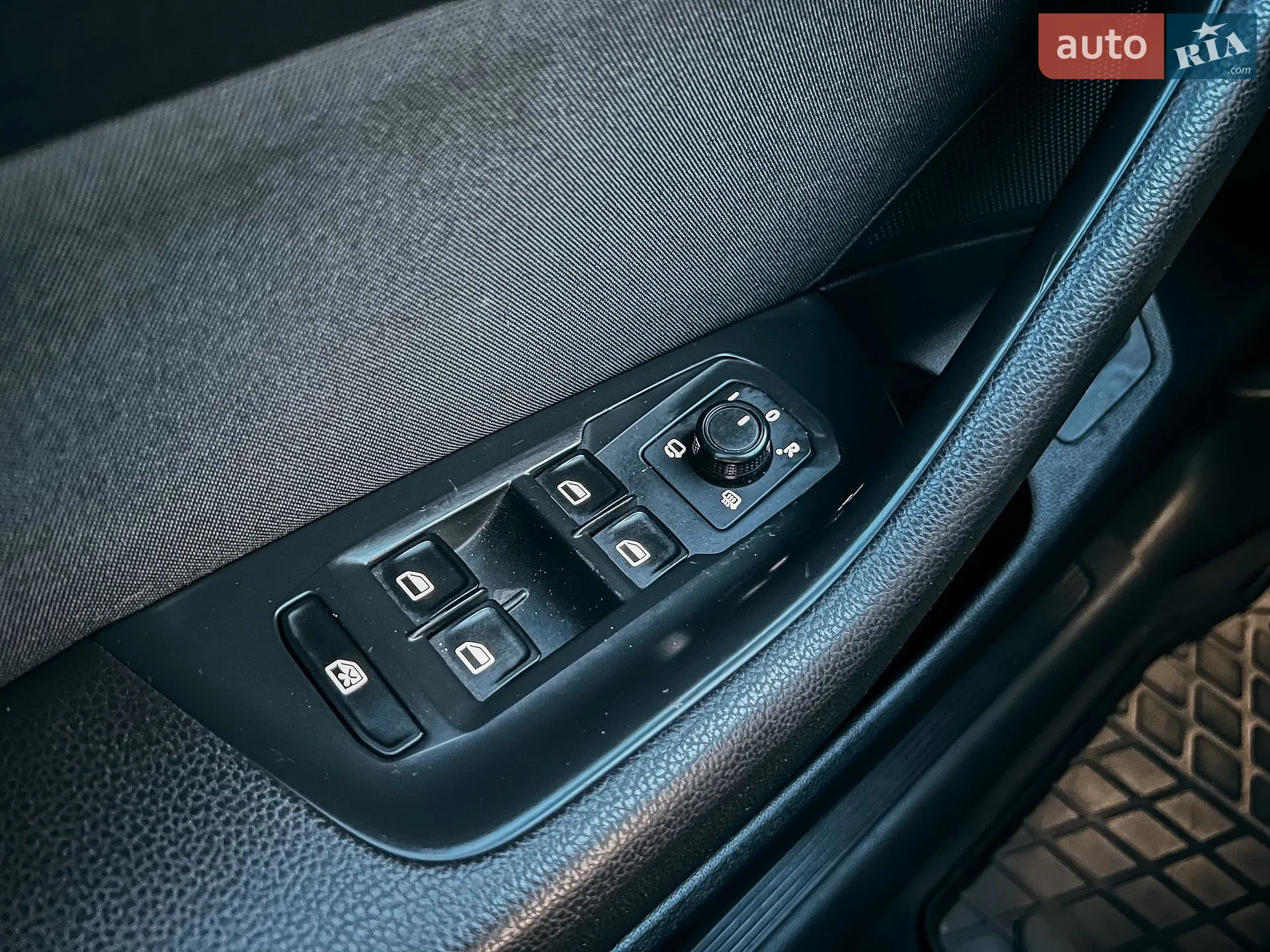 2015 Volkswagen Passat - мініатюра 28