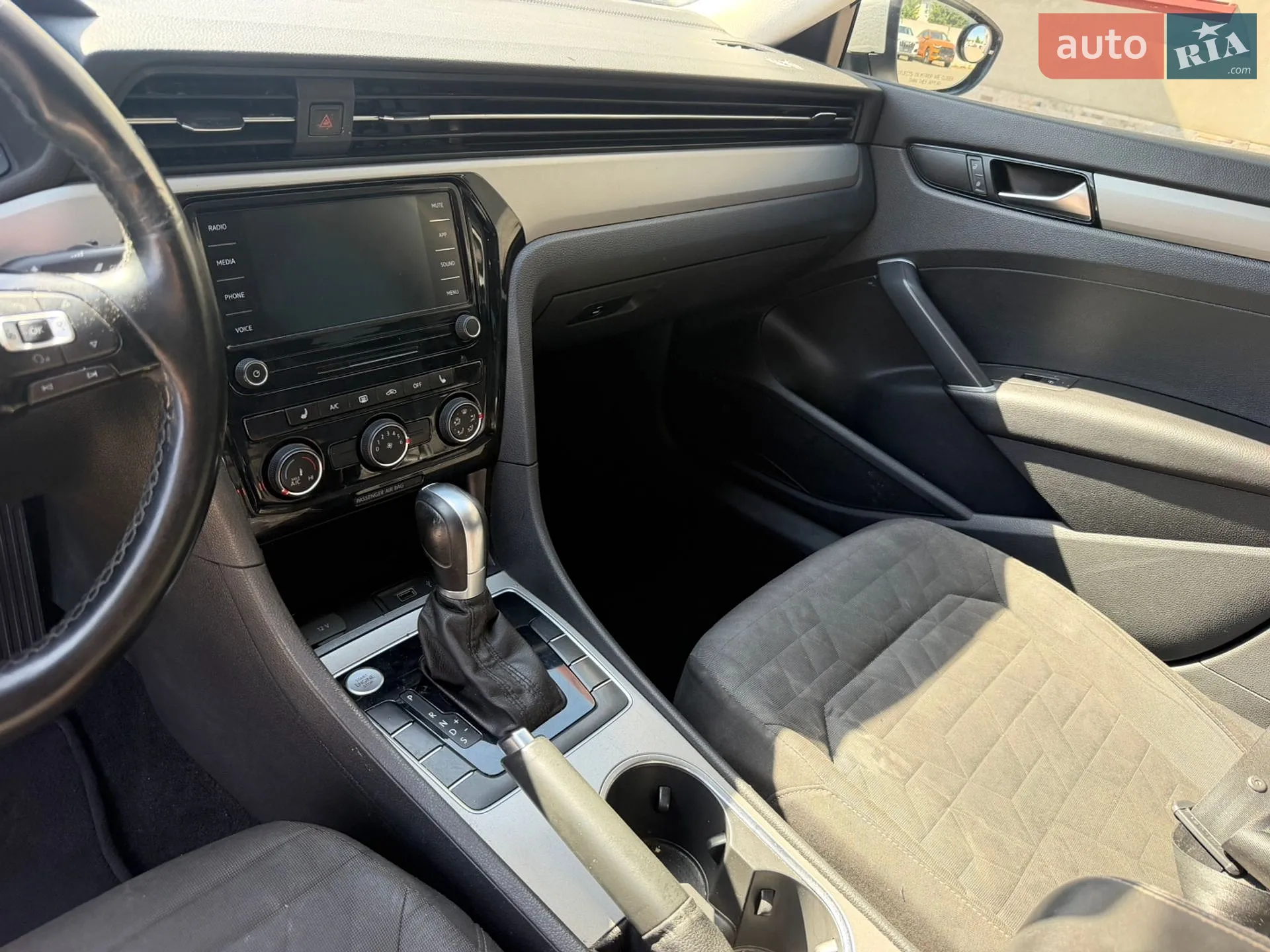 2020 Volkswagen Passat - мініатюра 17