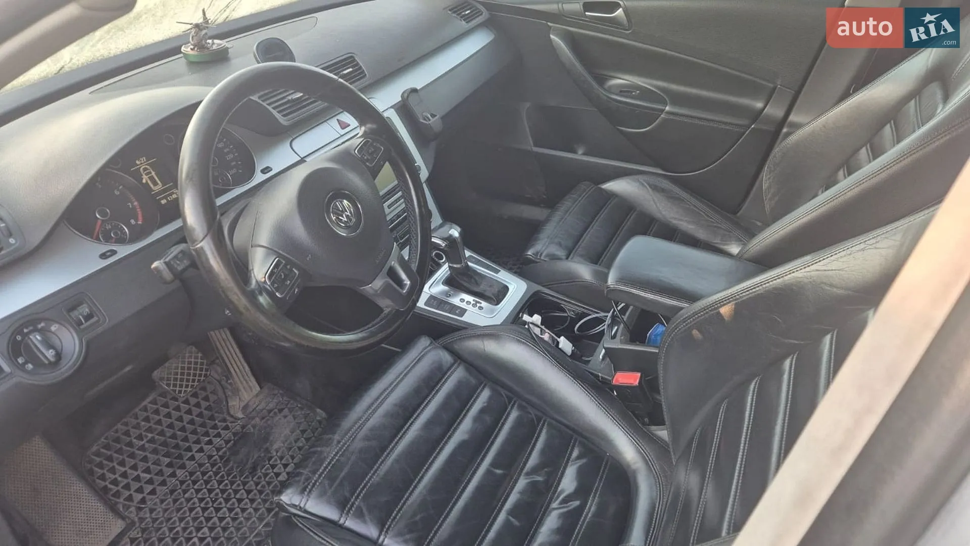 2010 Volkswagen Passat - мініатюра 8