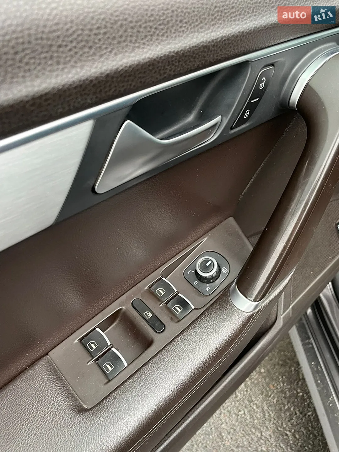 2011 Volkswagen Passat - мініатюра 32