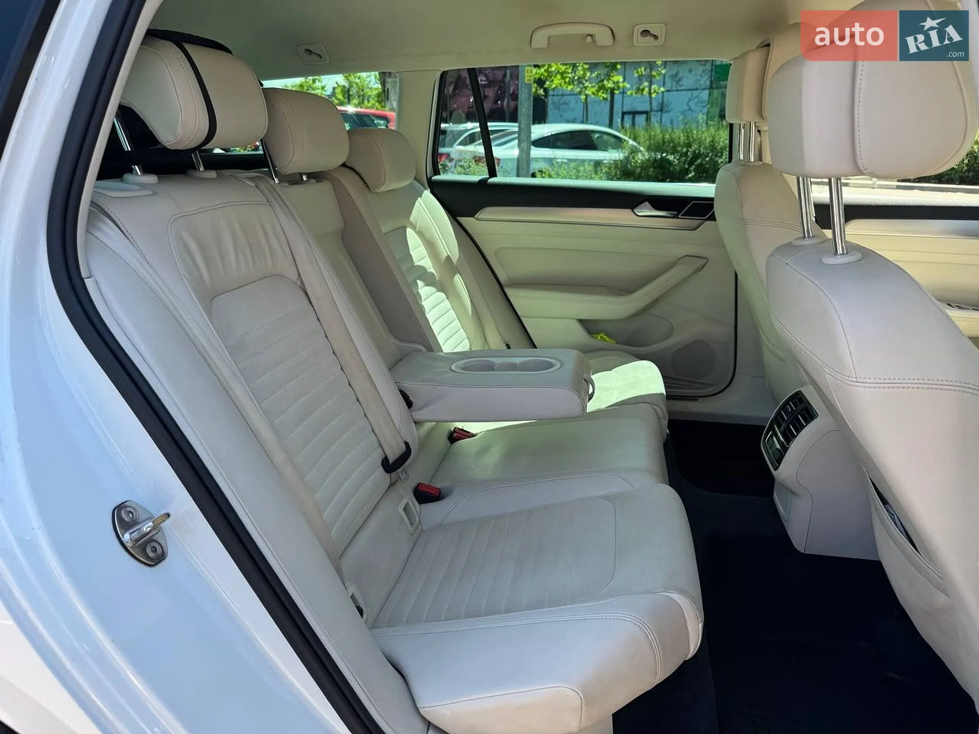 2016 Volkswagen Passat - мініатюра 14