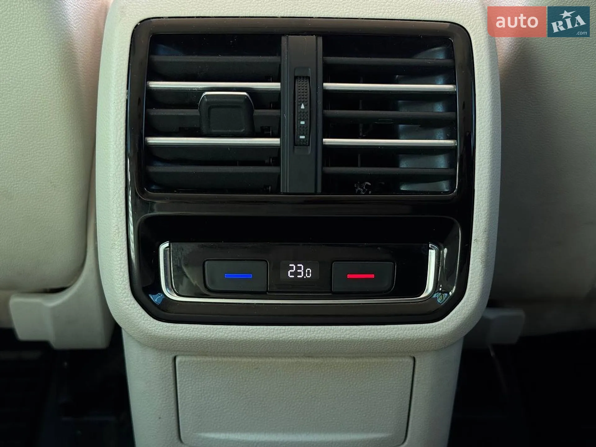 2016 Volkswagen Passat - мініатюра 40