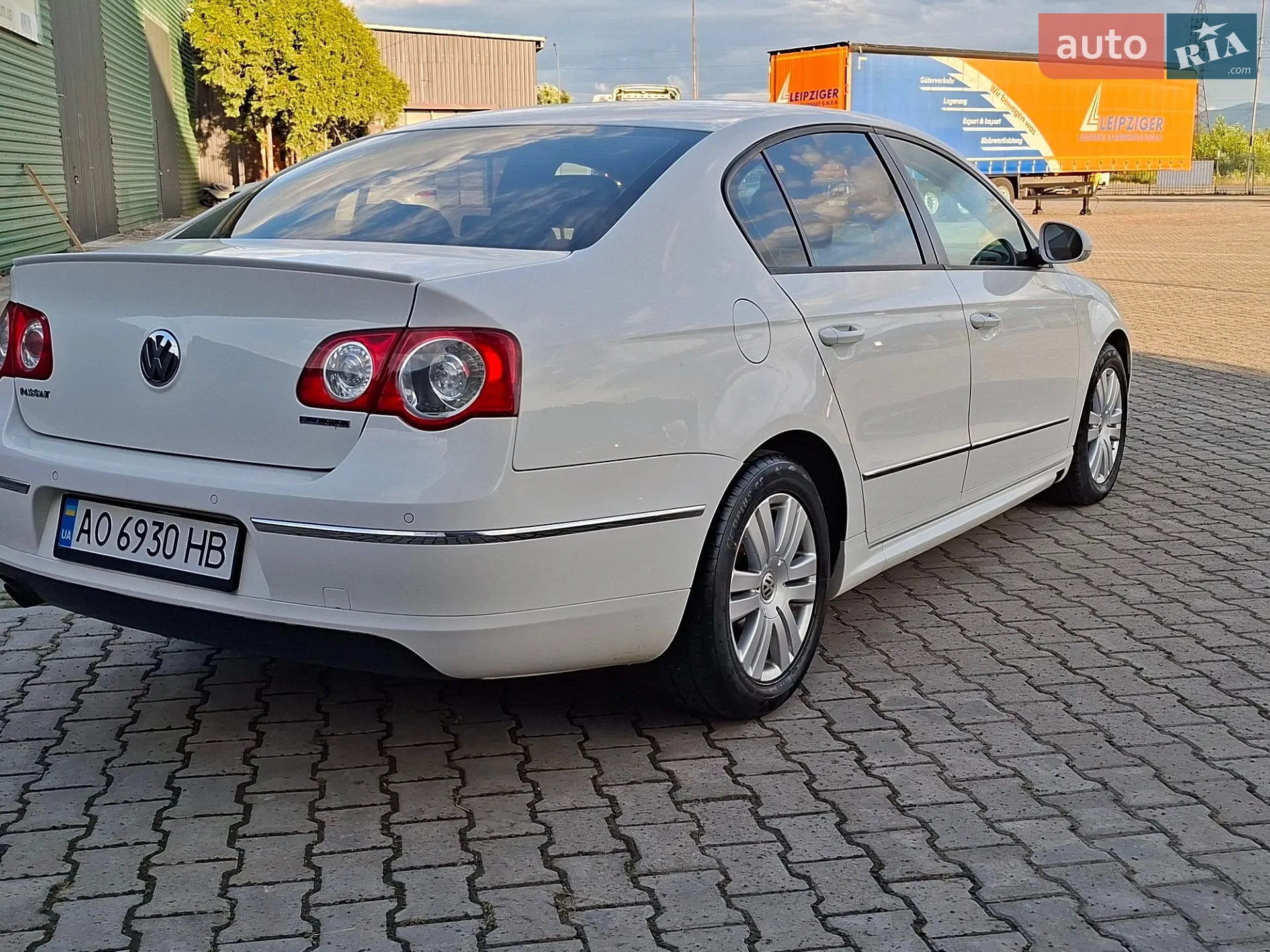 2010 Volkswagen Passat - мініатюра 5