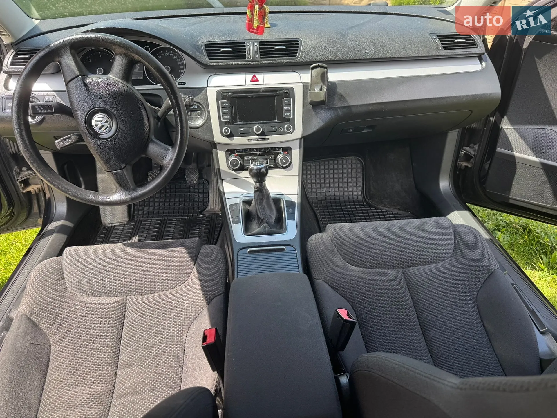 2010 Volkswagen Passat - мініатюра 11