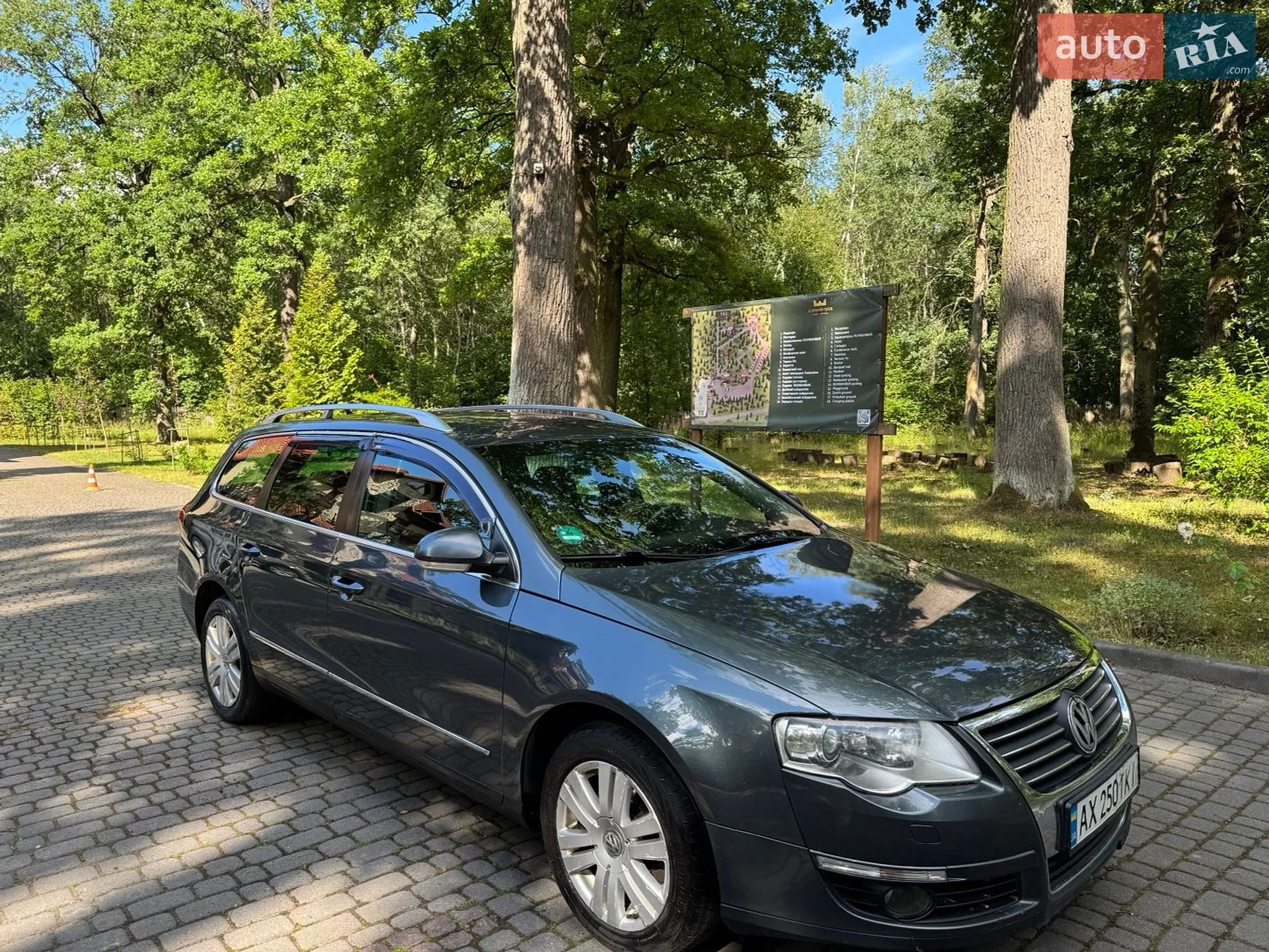 2010 Volkswagen Passat - мініатюра 4