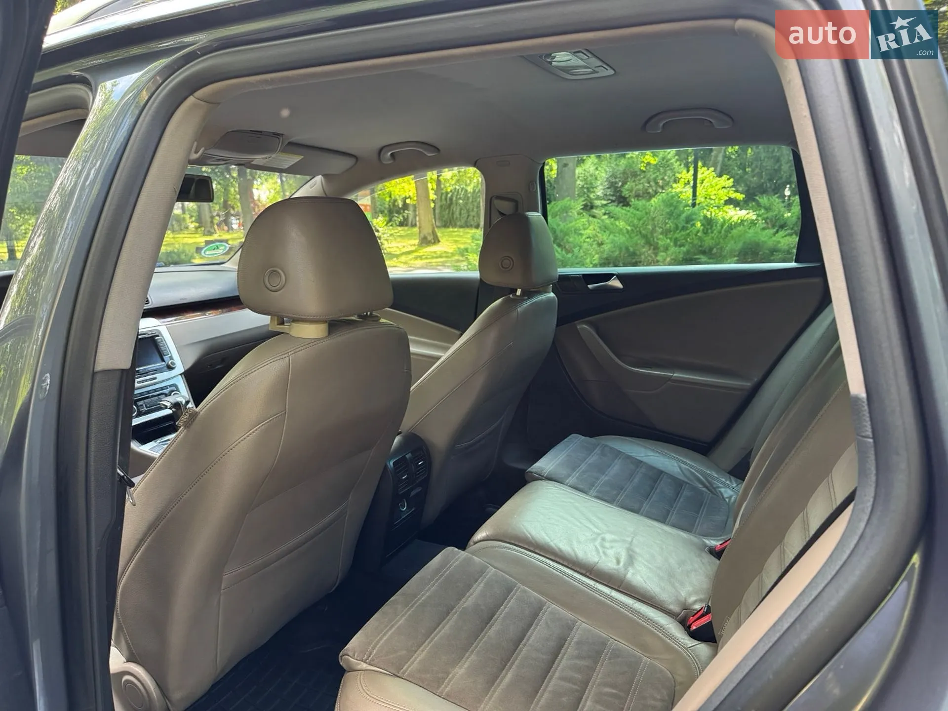 2010 Volkswagen Passat - мініатюра 16