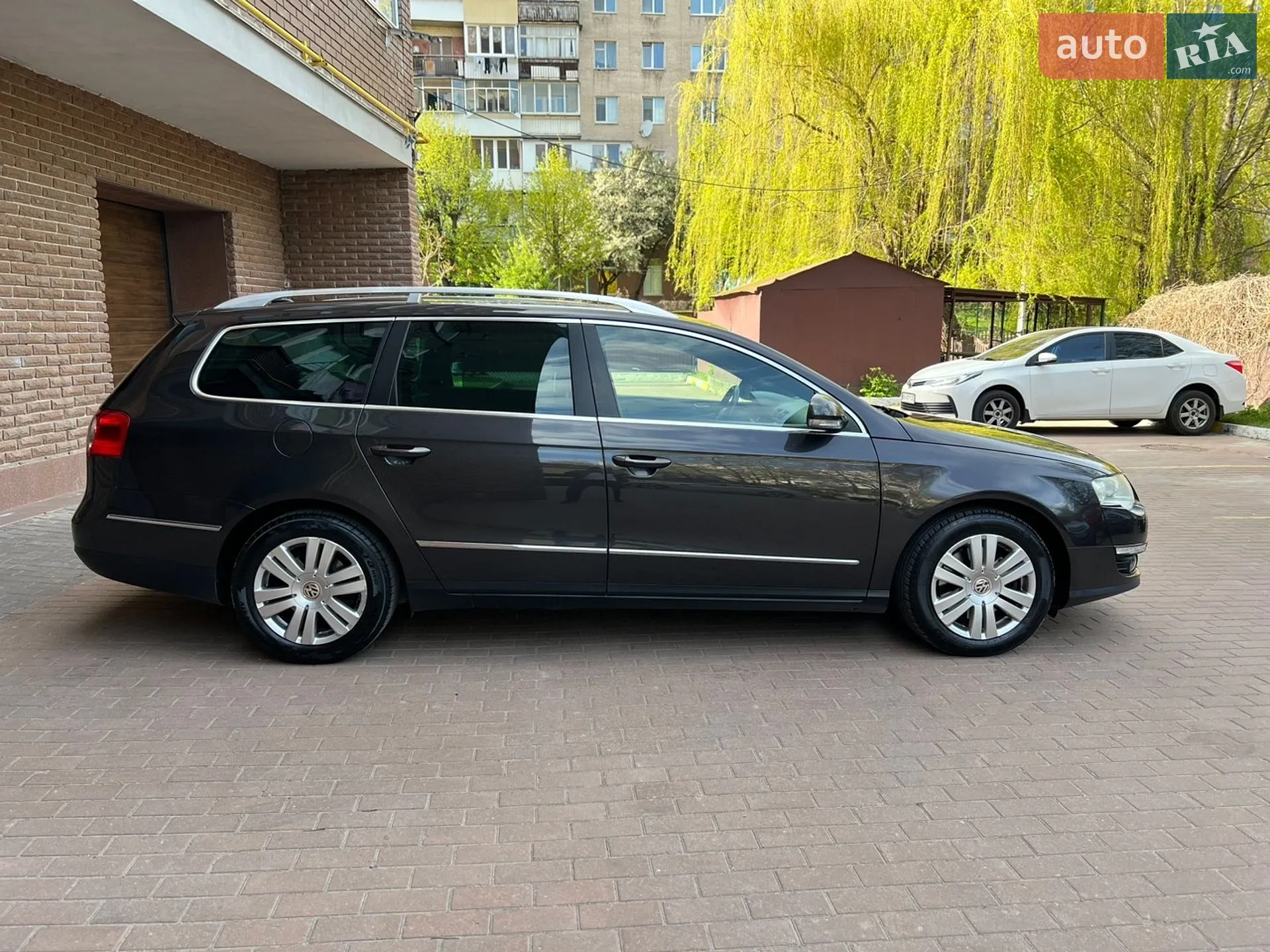 2010 Volkswagen Passat - мініатюра 2