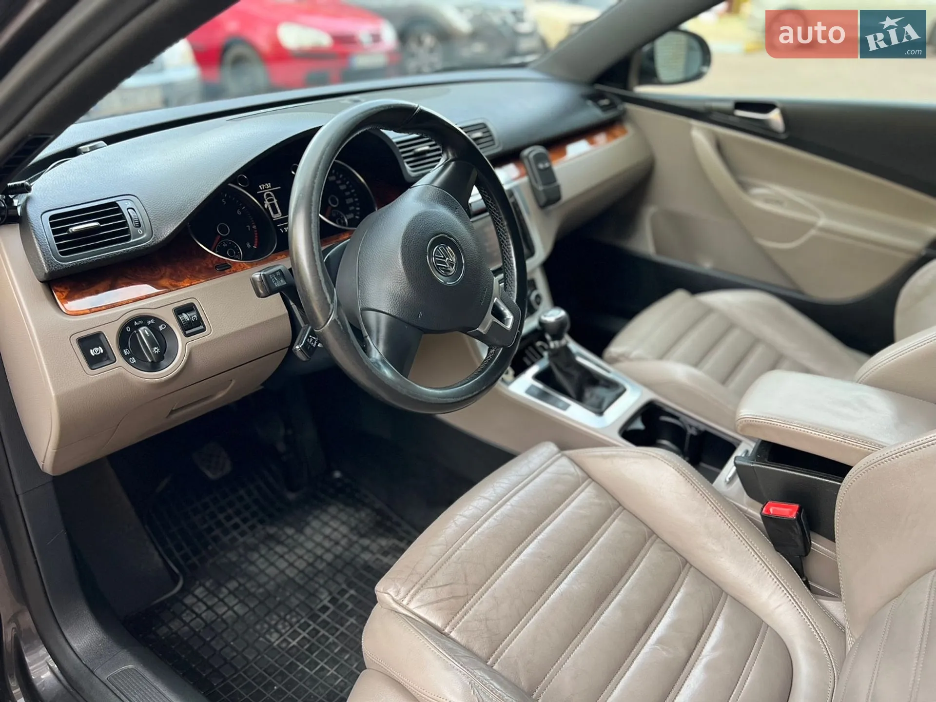 2010 Volkswagen Passat - мініатюра 9
