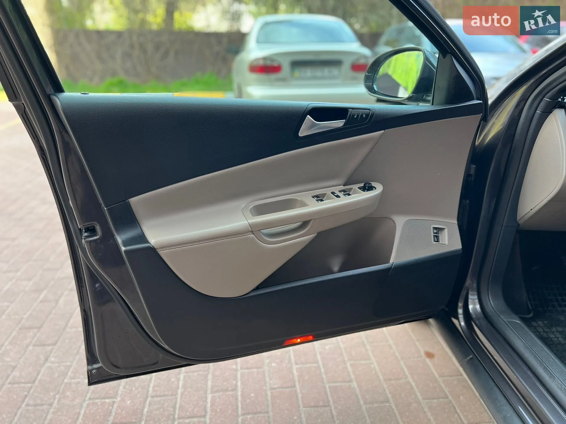 2010 Volkswagen Passat - мініатюра 18
