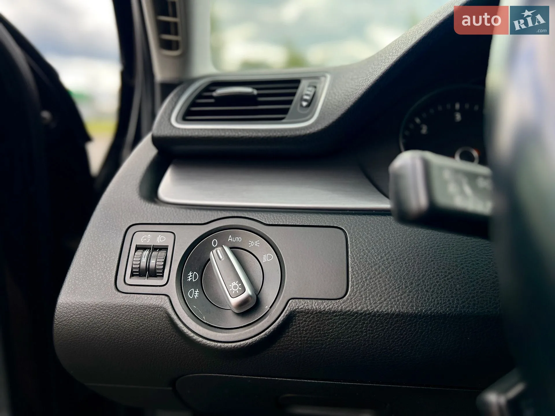2014 Volkswagen Passat - мініатюра 27