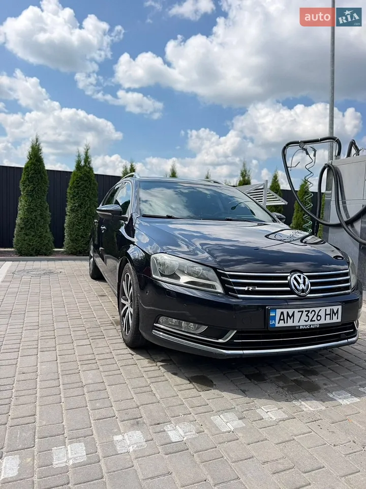 2010 Volkswagen Passat - мініатюра 24