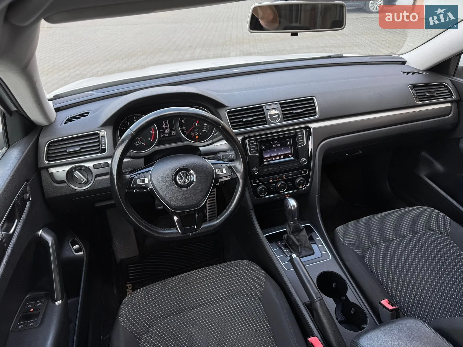 2016 Volkswagen Passat - мініатюра 32