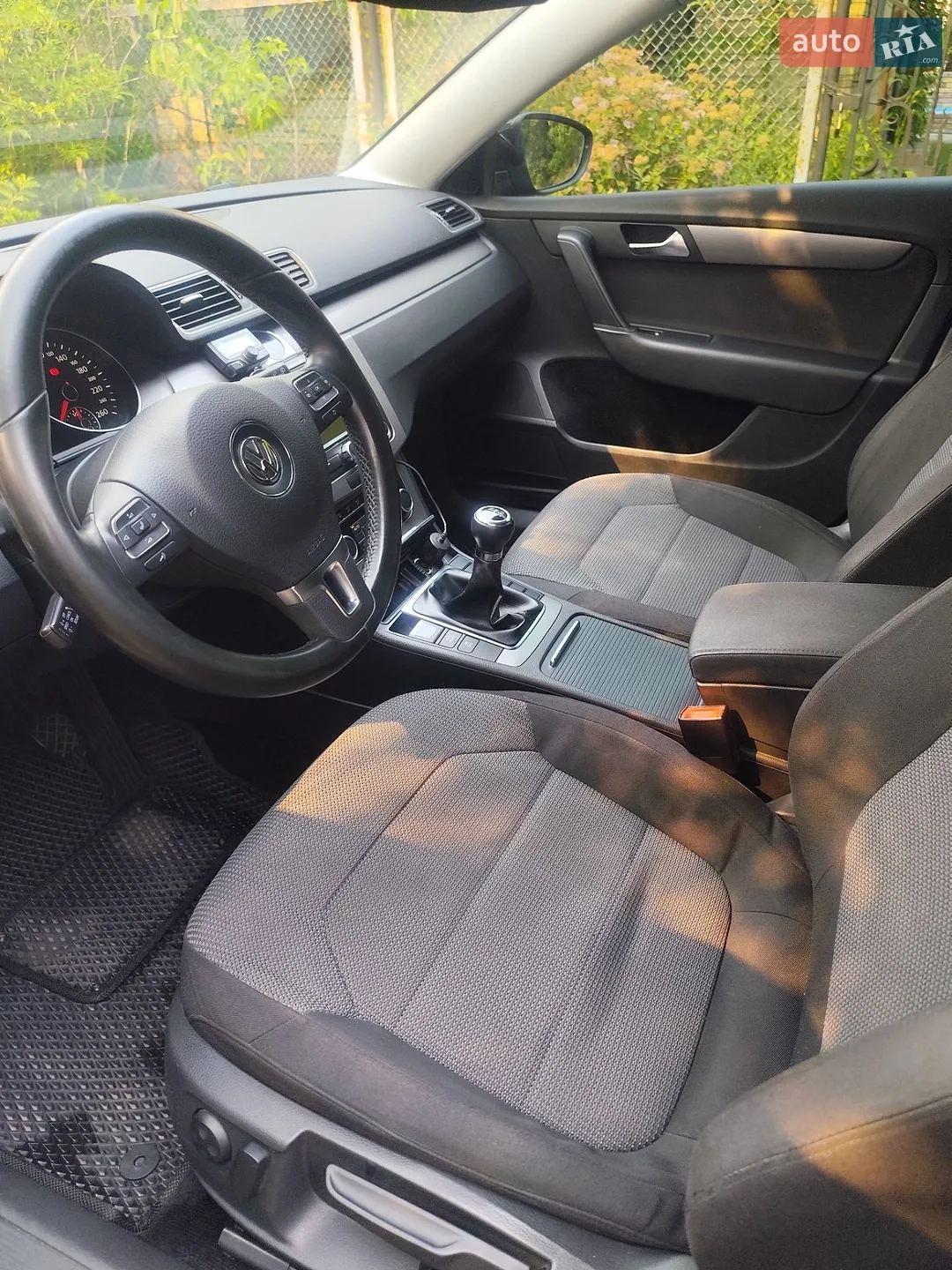 2011 Volkswagen Passat - мініатюра 16