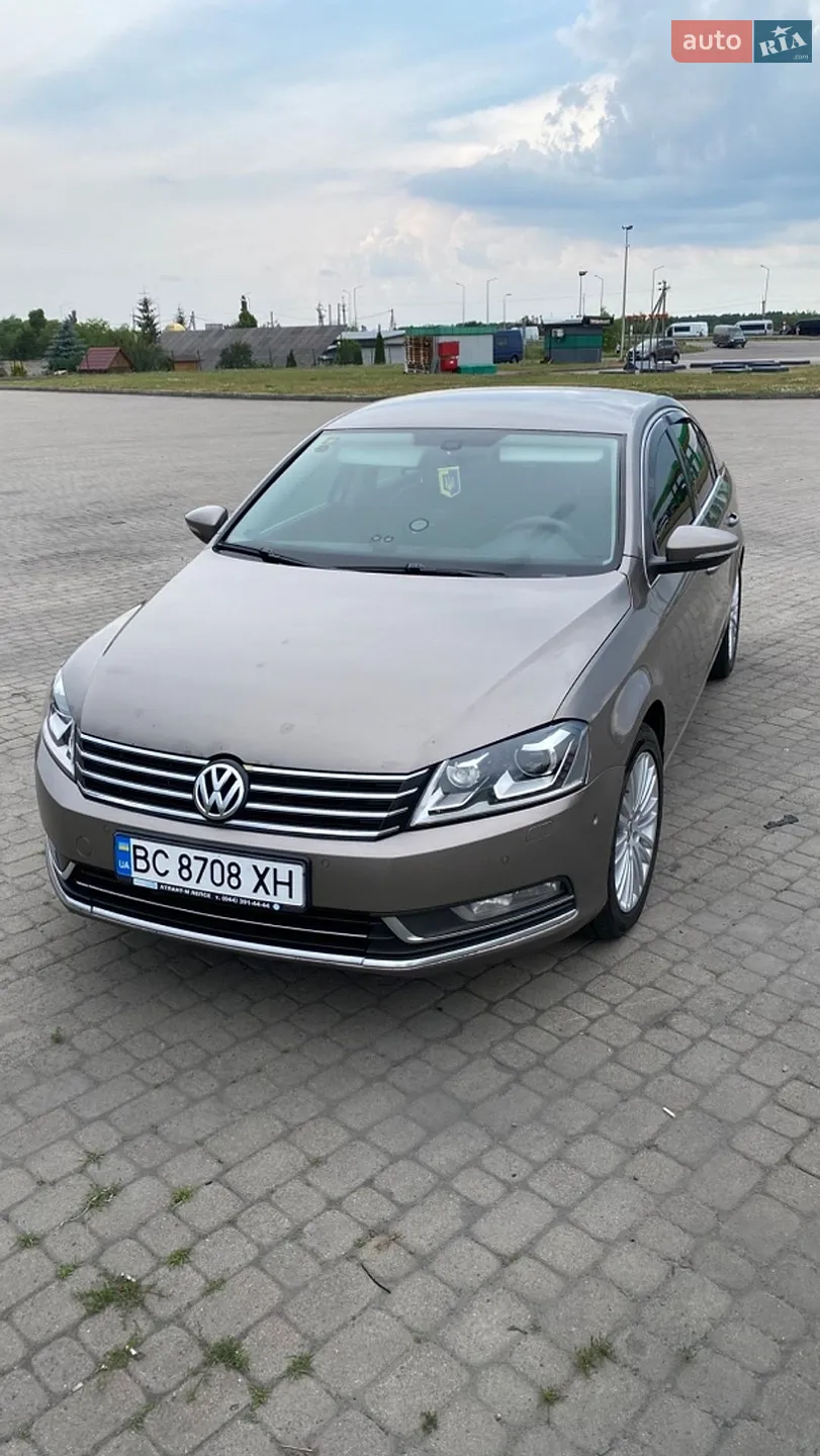 2011 Volkswagen Passat - фото 1