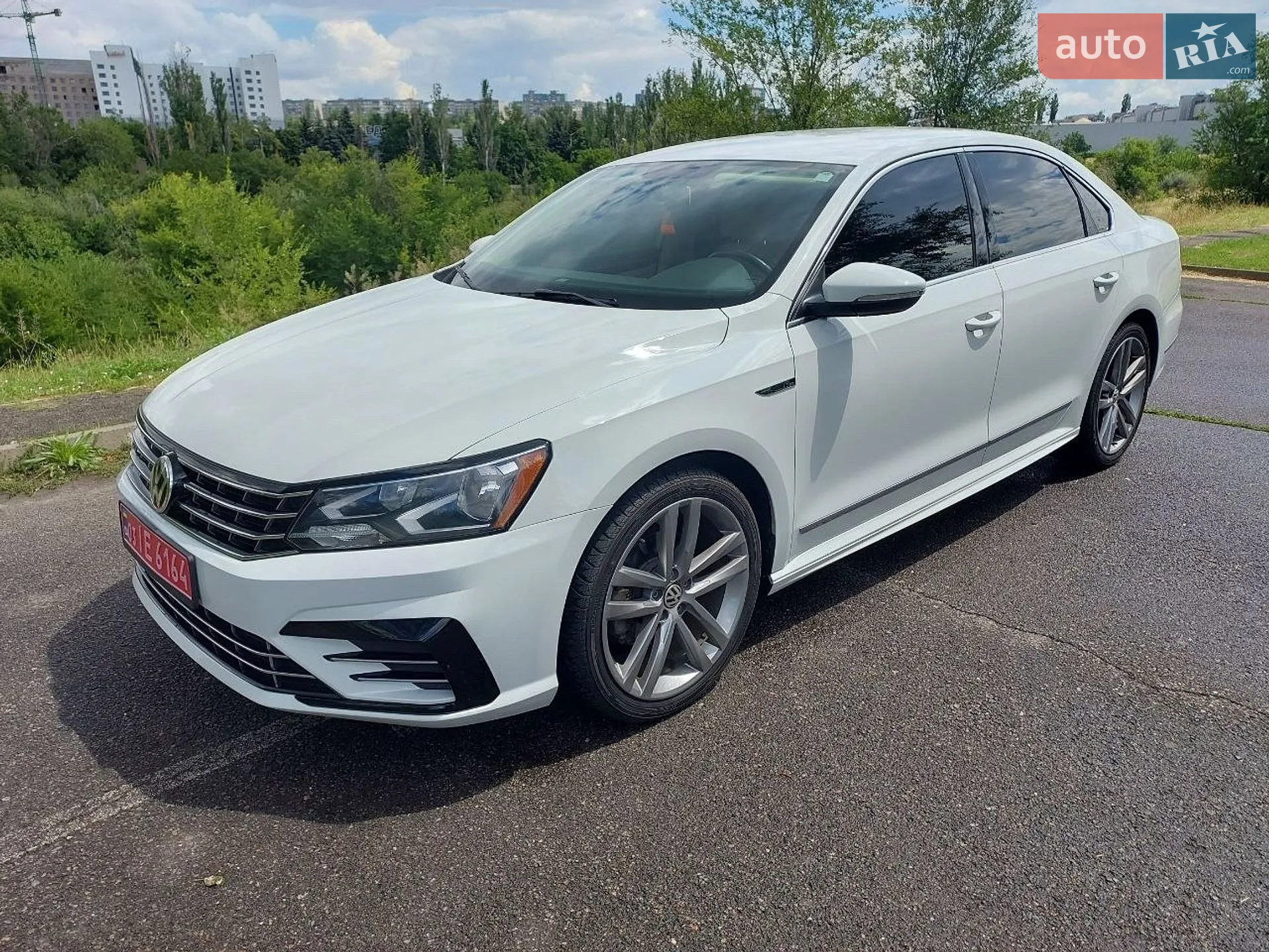2018 Volkswagen Touareg - мініатюра 3