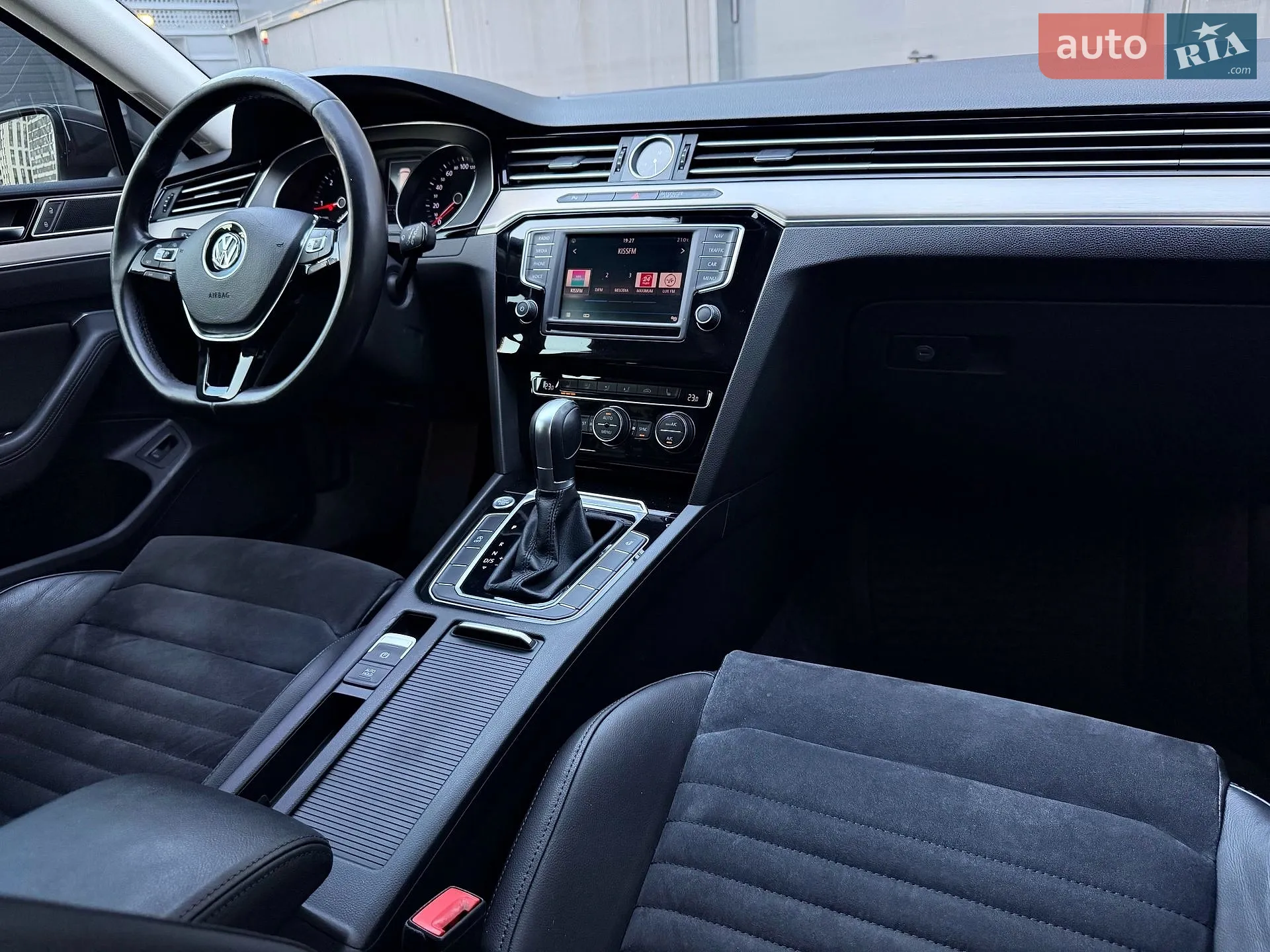 Volkswagen Passat 2016 VIN WVWZZZ3CZHE070117 фото оголошення 74 з 84