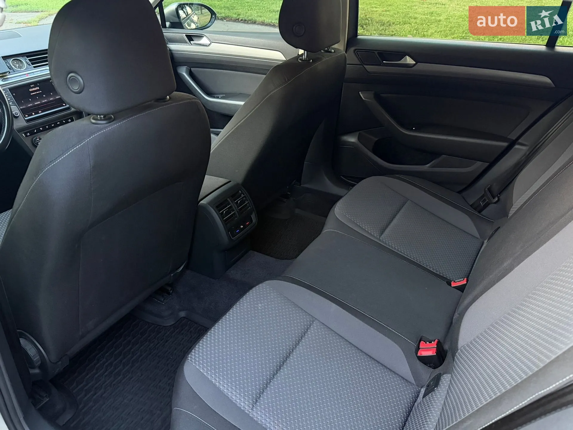 2015 Volkswagen Passat - мініатюра 9