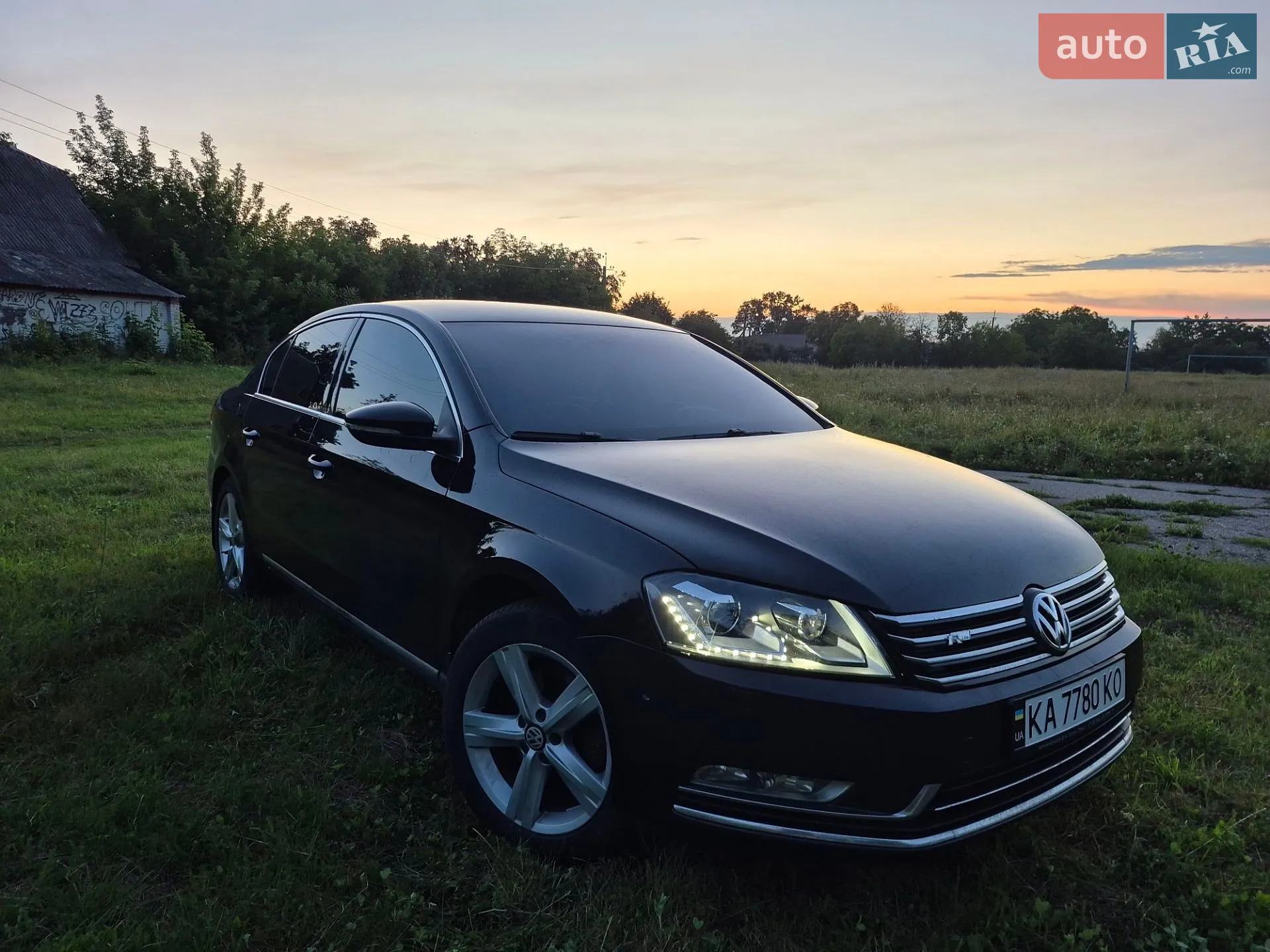 2011 Volkswagen Passat - фото 1