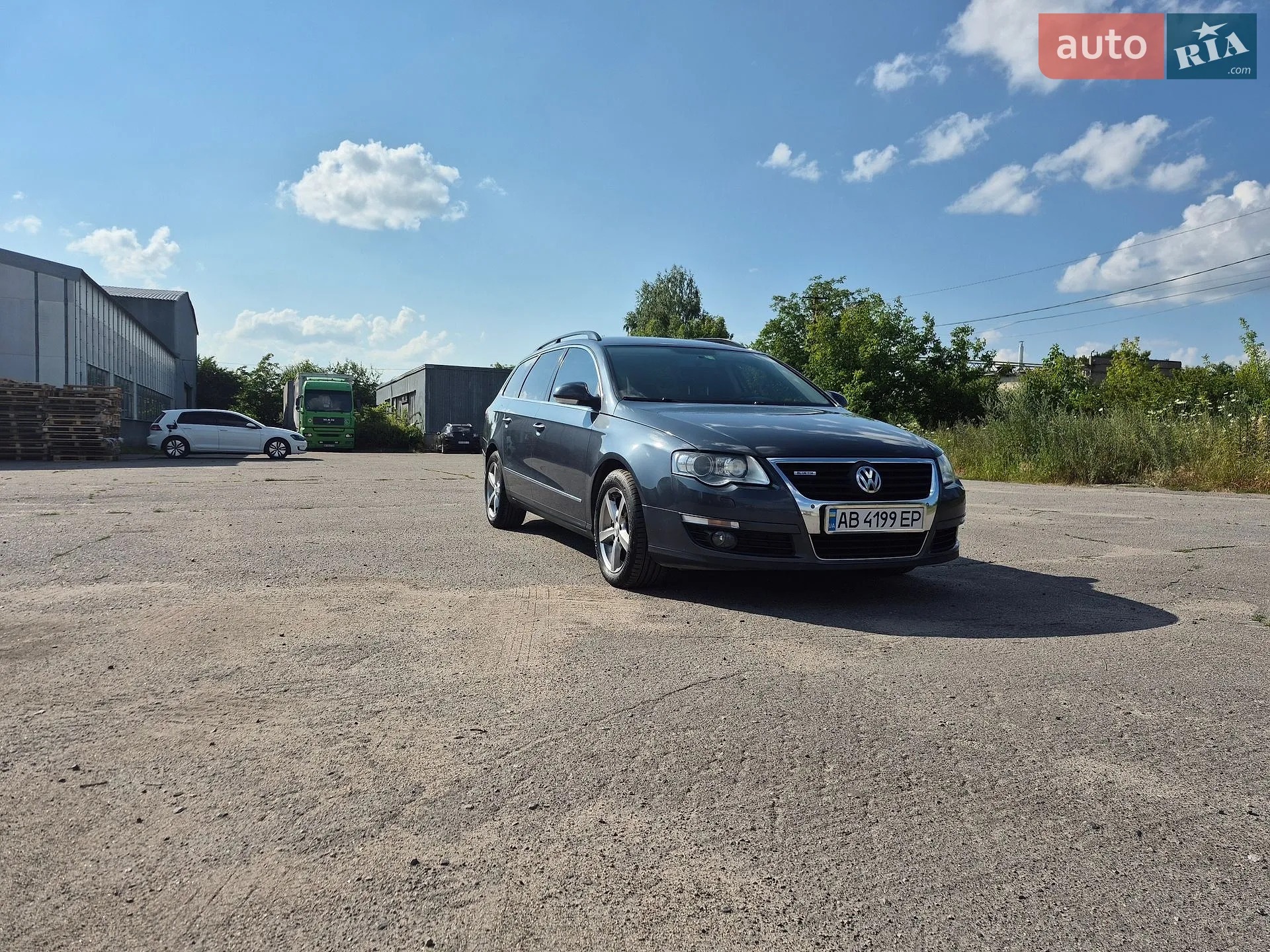 2010 Volkswagen Passat - фото 1