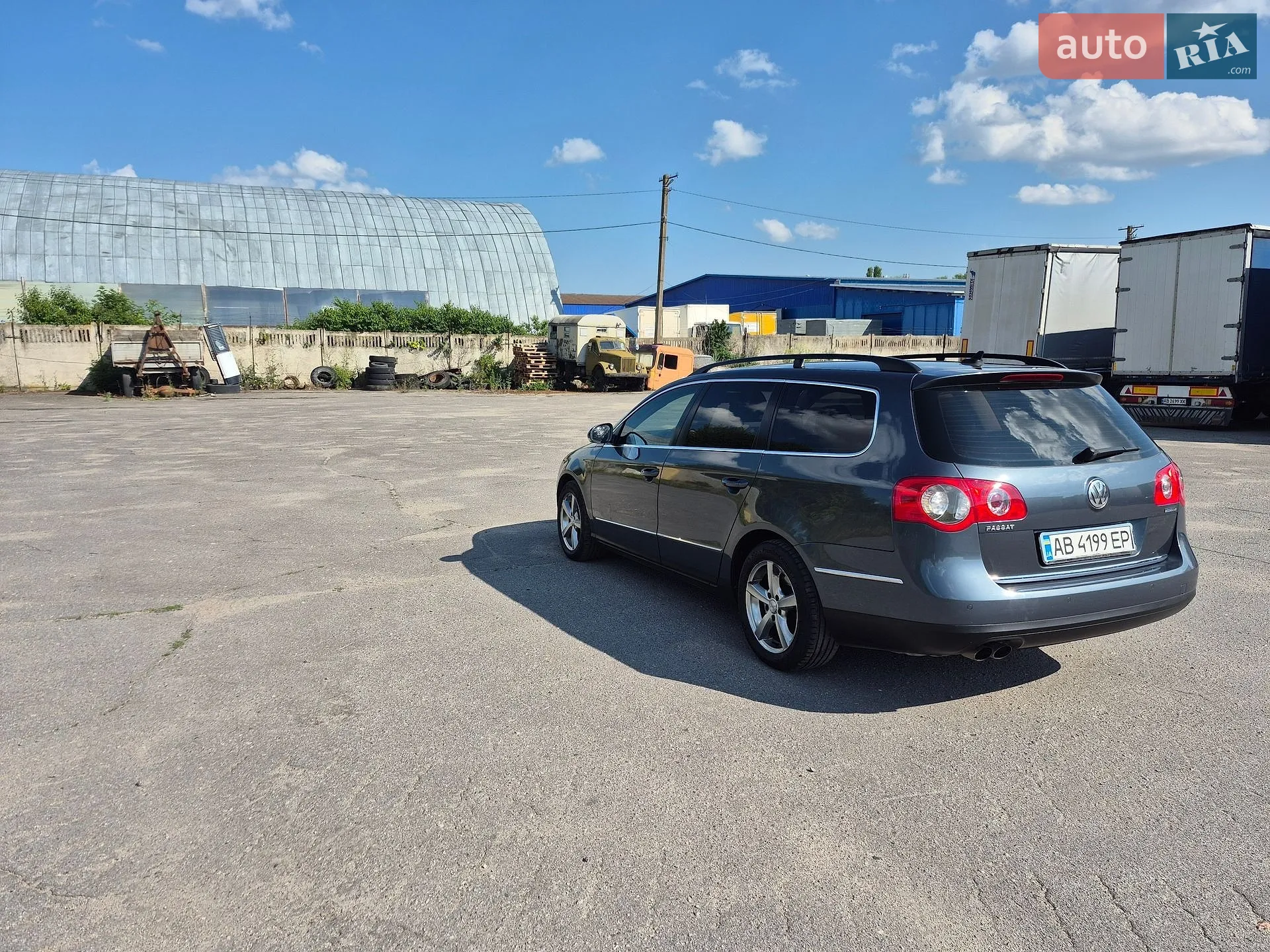 2010 Volkswagen Passat - мініатюра 5