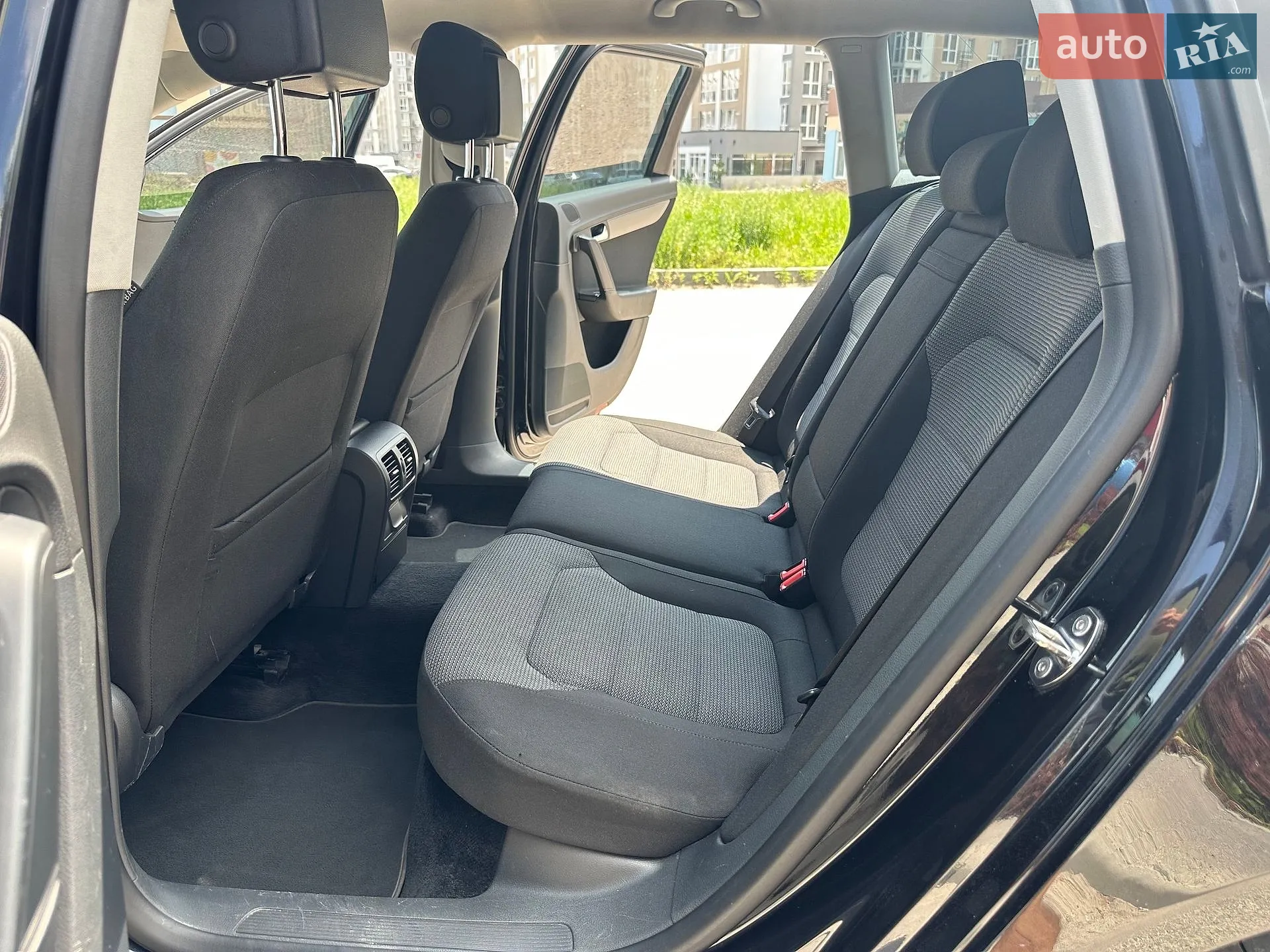 2011 Volkswagen Passat - мініатюра 27