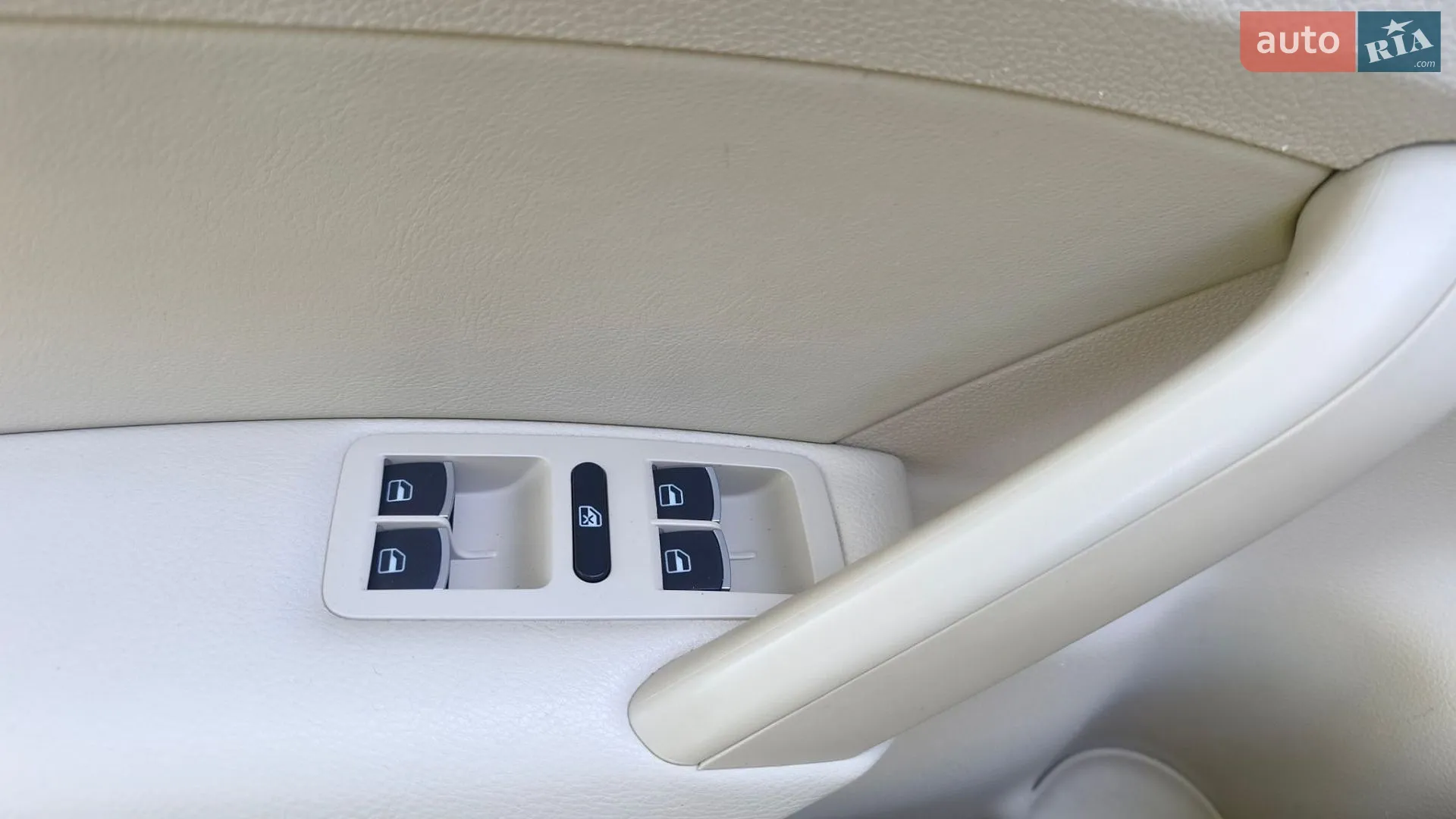 2011 Volkswagen Passat - мініатюра 26