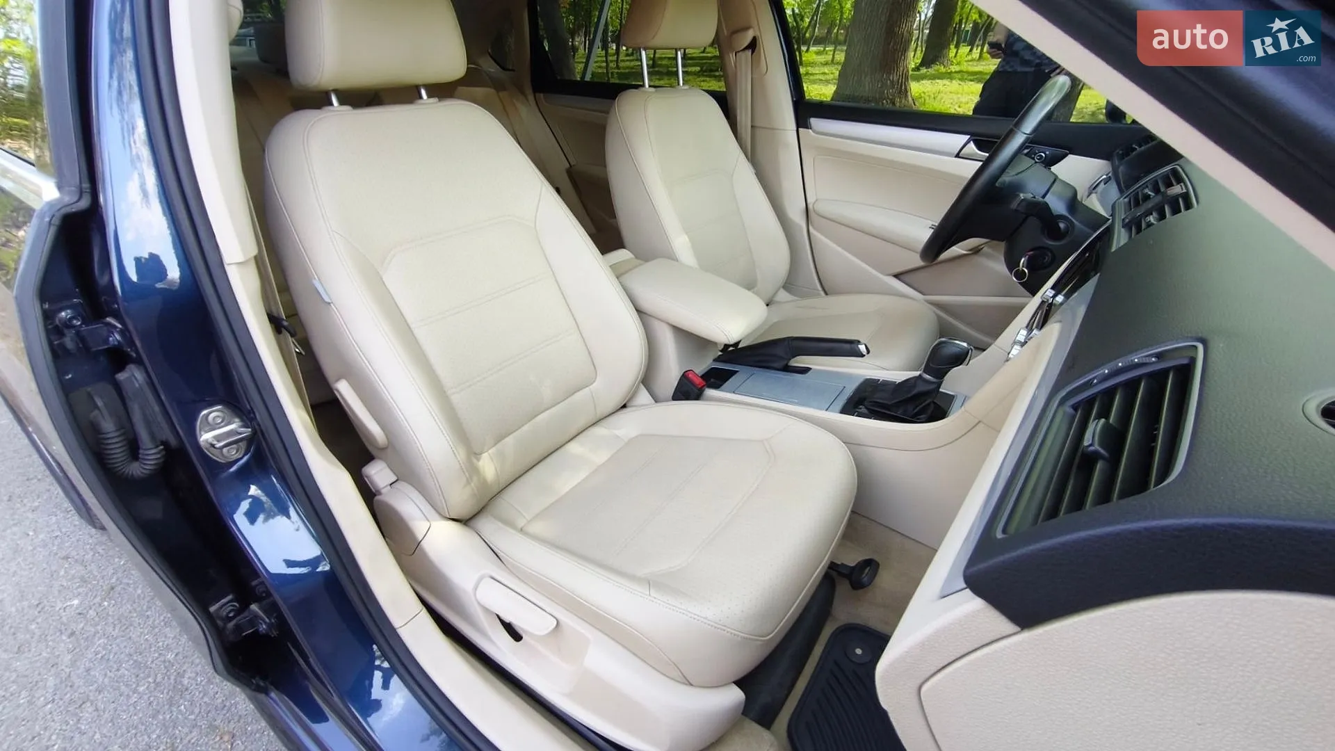 2011 Volkswagen Passat - мініатюра 34