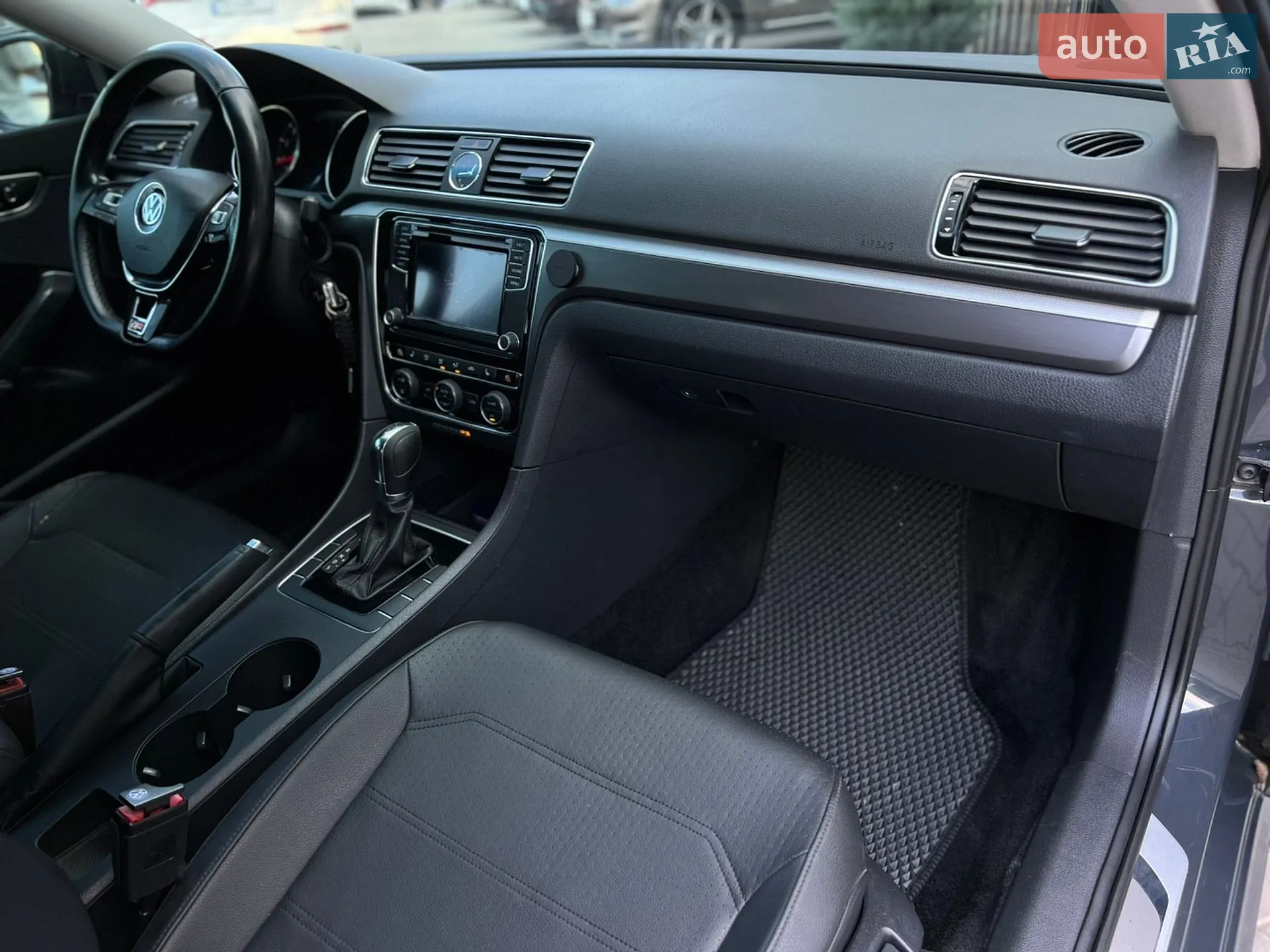 2017 Volkswagen Passat - мініатюра 28