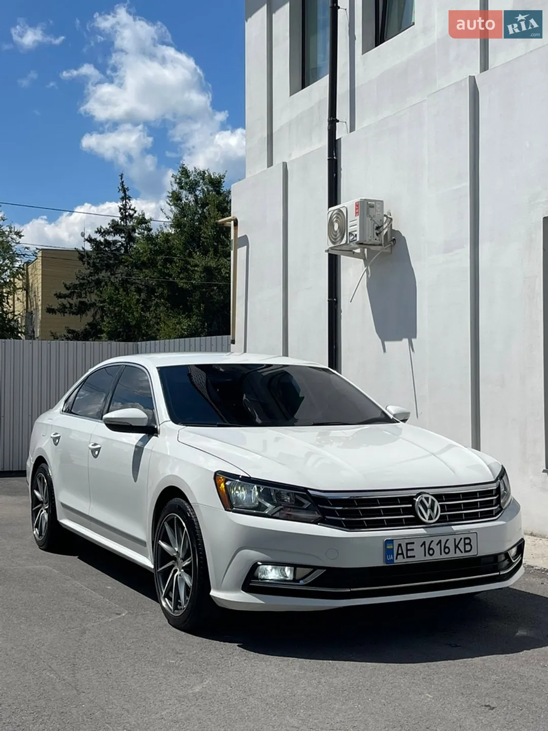 2017 Volkswagen Passat - мініатюра 2