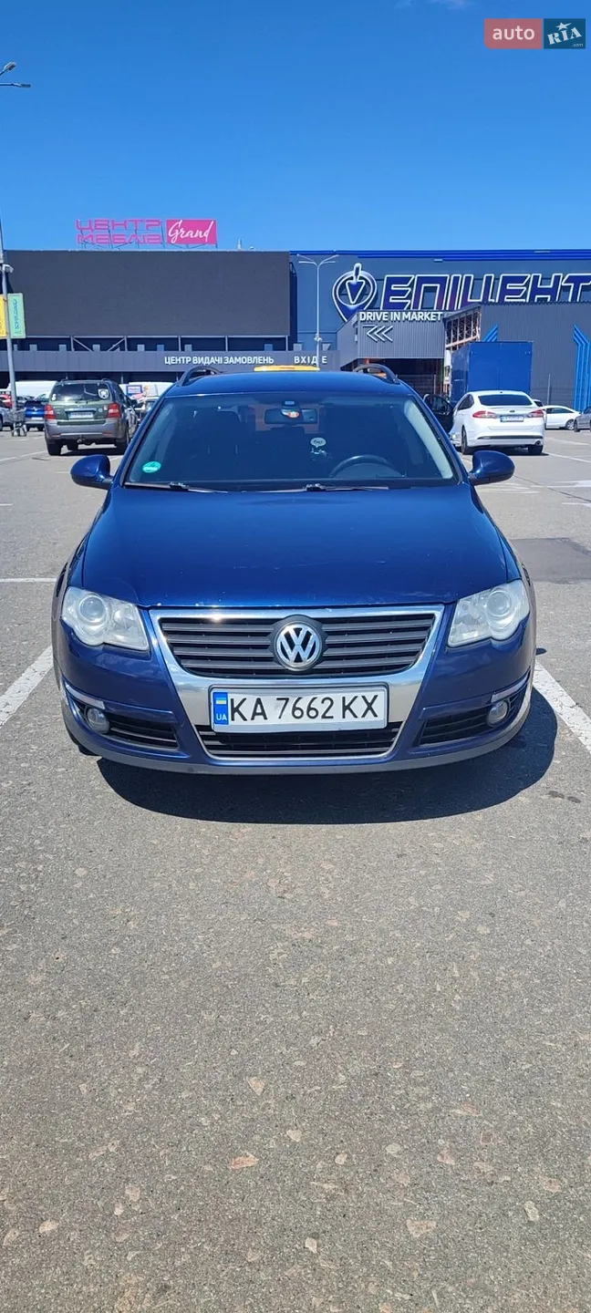 2010 Volkswagen Passat - мініатюра 2