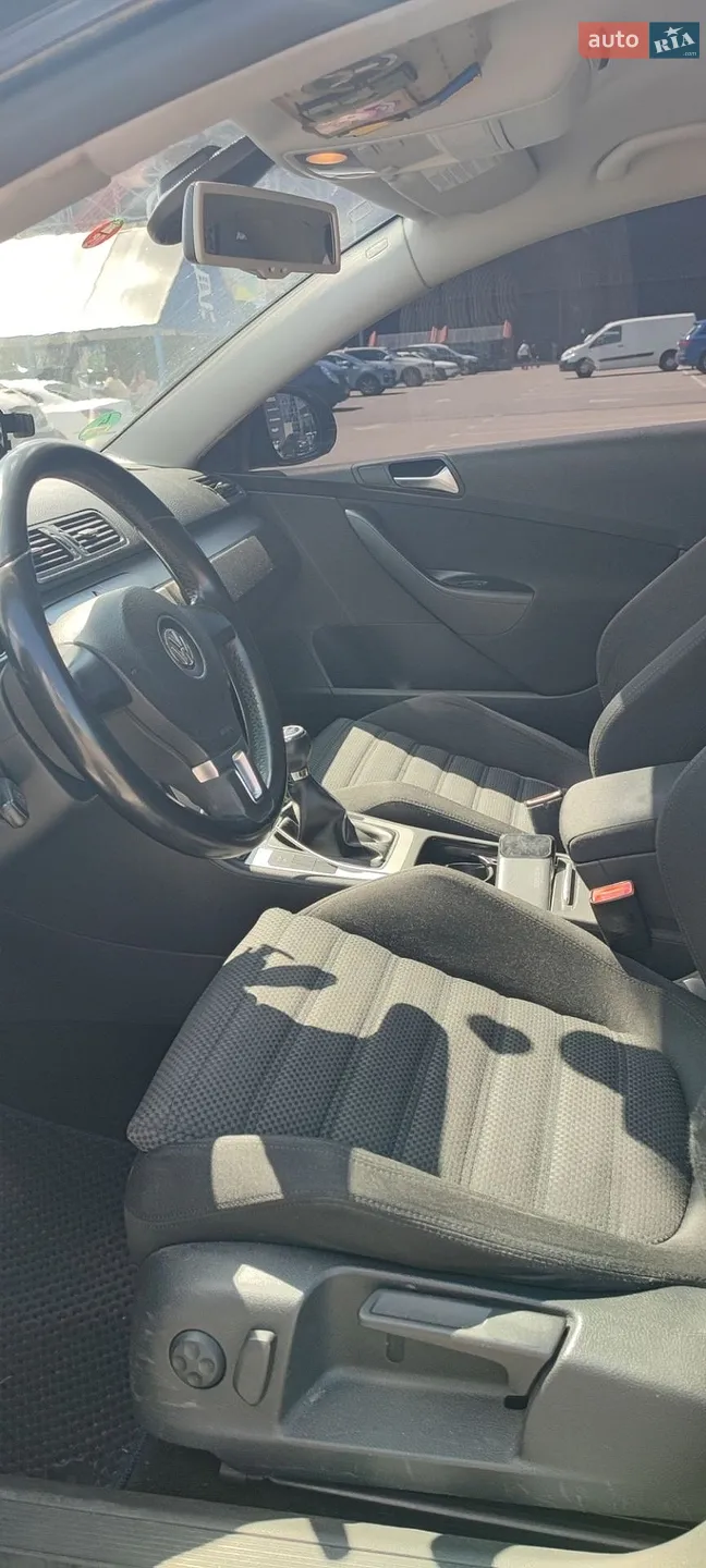 2010 Volkswagen Passat - мініатюра 7