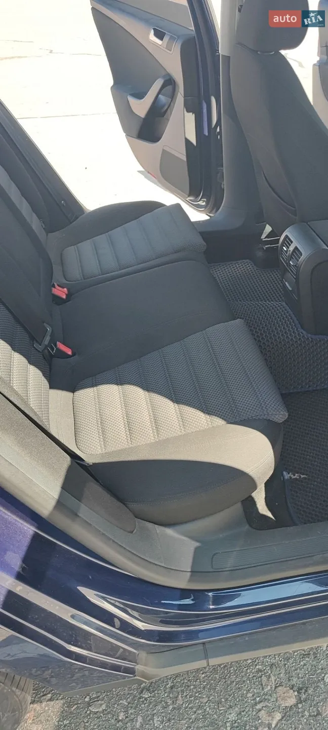 2010 Volkswagen Passat - мініатюра 13