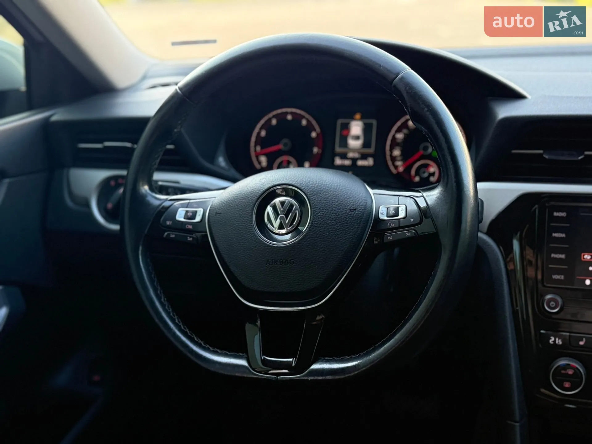 2019 Volkswagen Passat - мініатюра 21