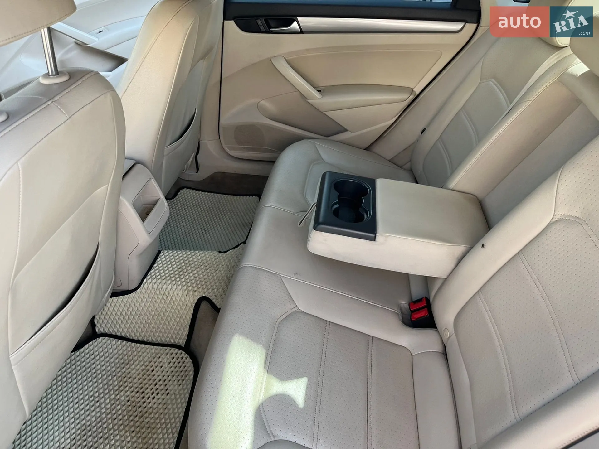 2014 Volkswagen Passat - мініатюра 24