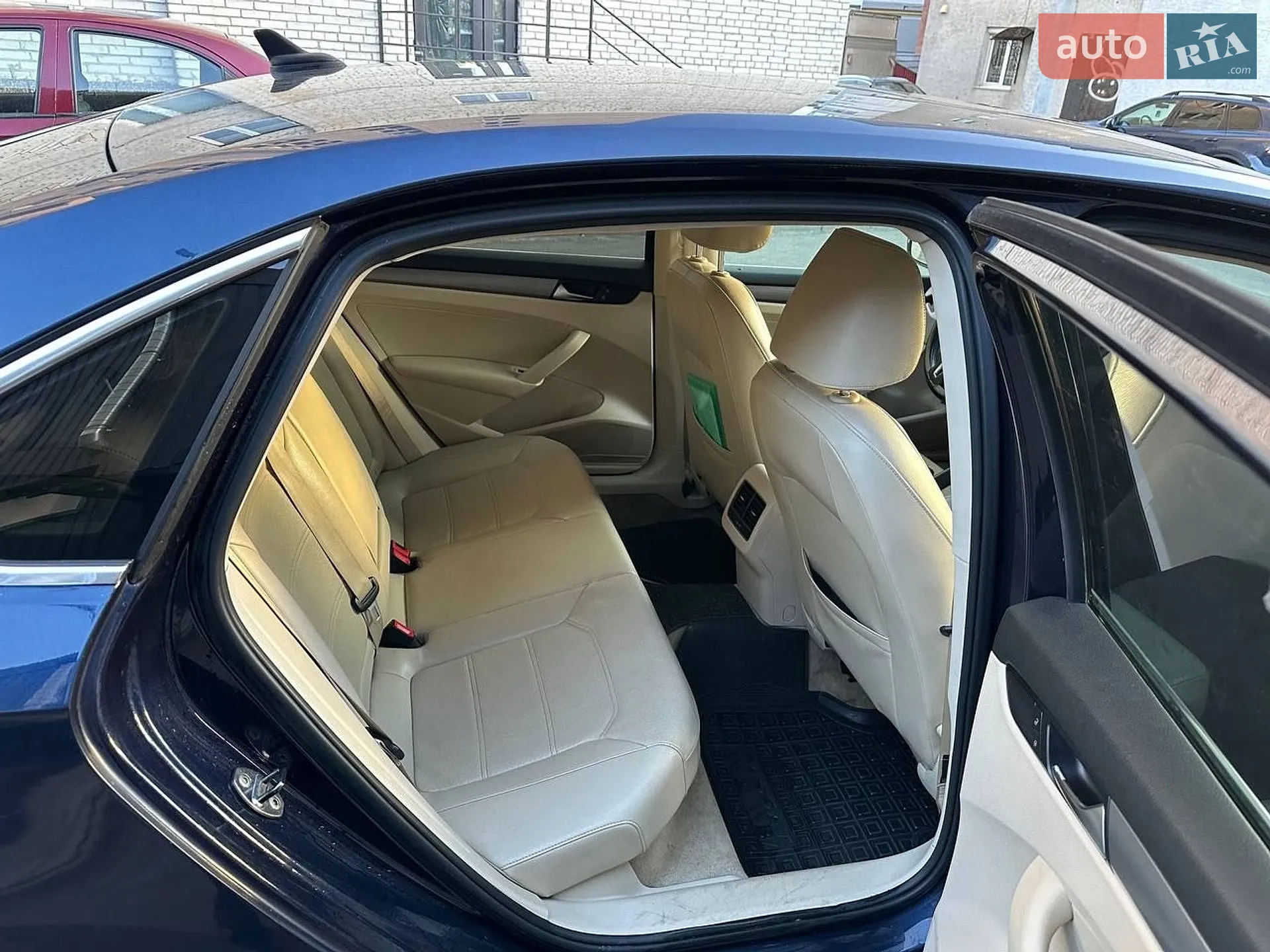 2013 Volkswagen Passat - мініатюра 4