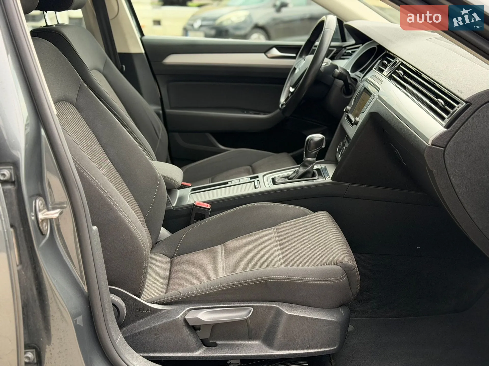 2015 Volkswagen Passat - мініатюра 30