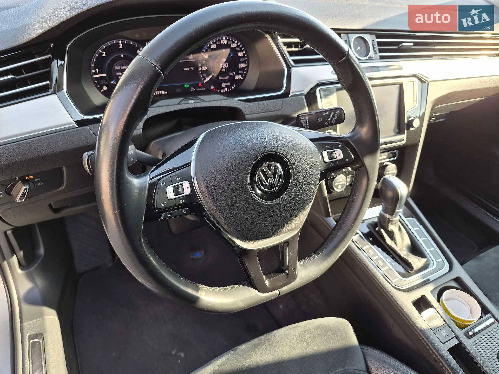 2016 Volkswagen Passat - мініатюра 39
