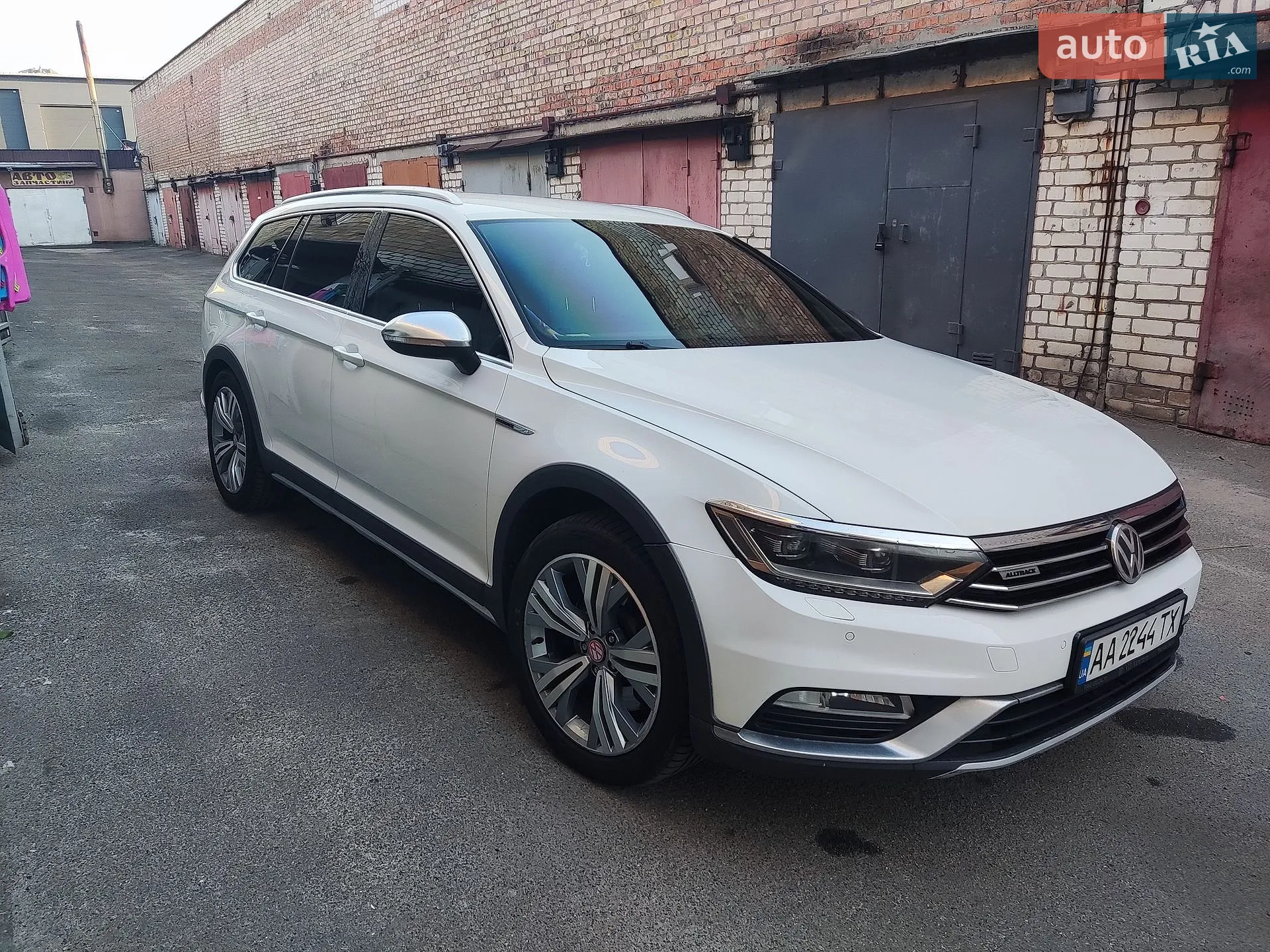 2016 Volkswagen Passat - фото 1