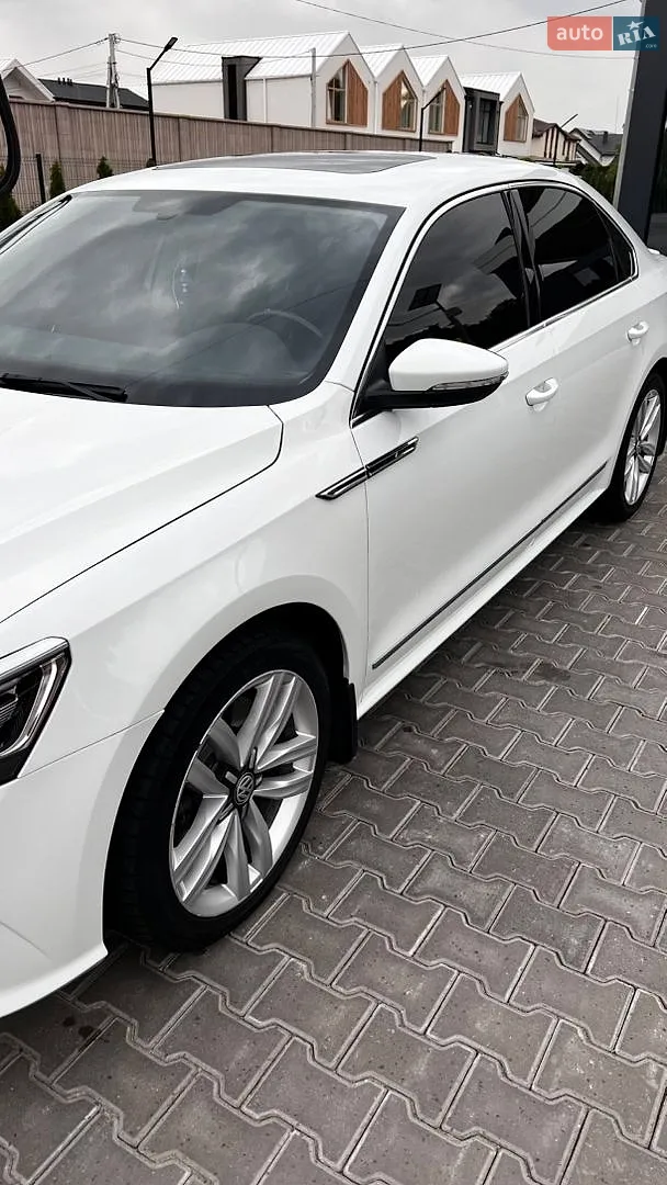 2016 Volkswagen Passat - мініатюра 10
