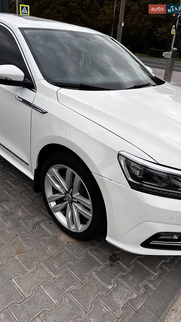 2016 Volkswagen Passat - мініатюра 16