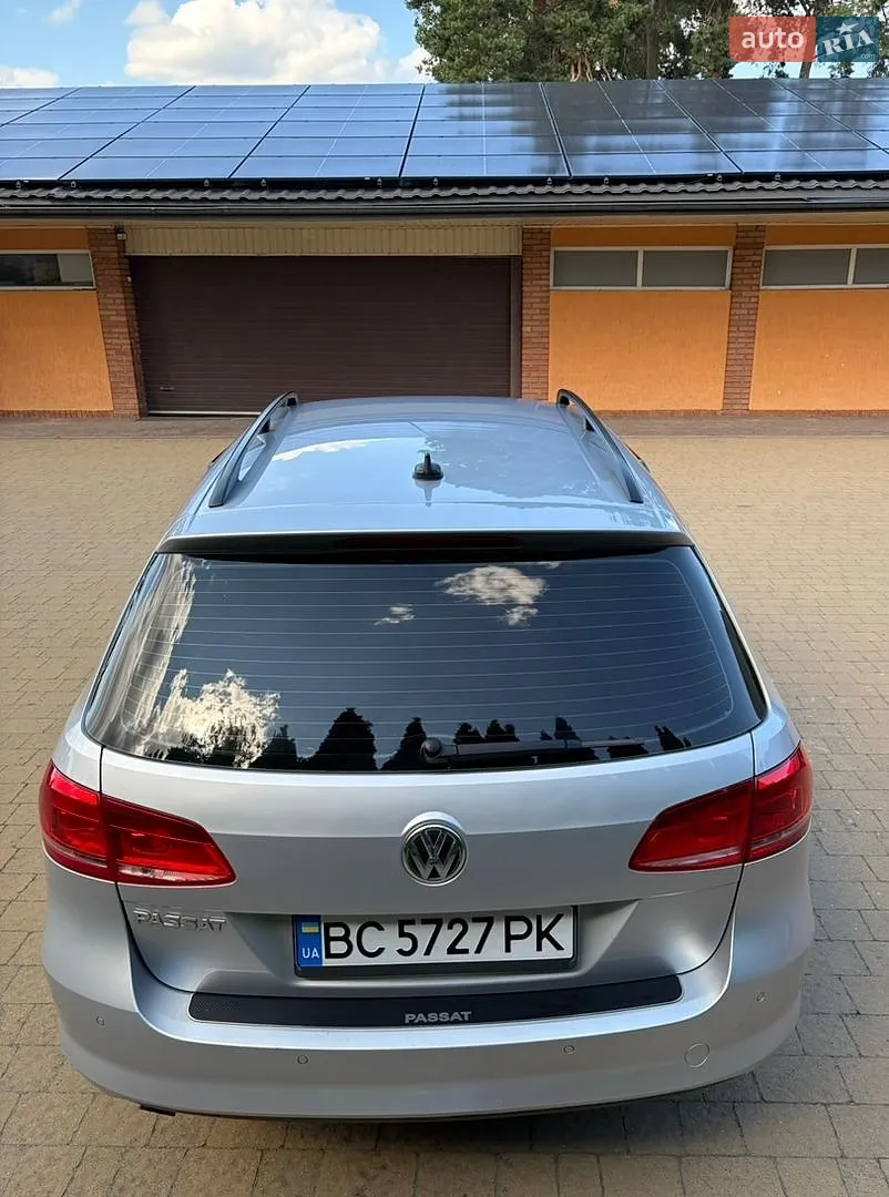 2011 Volkswagen Passat - мініатюра 8